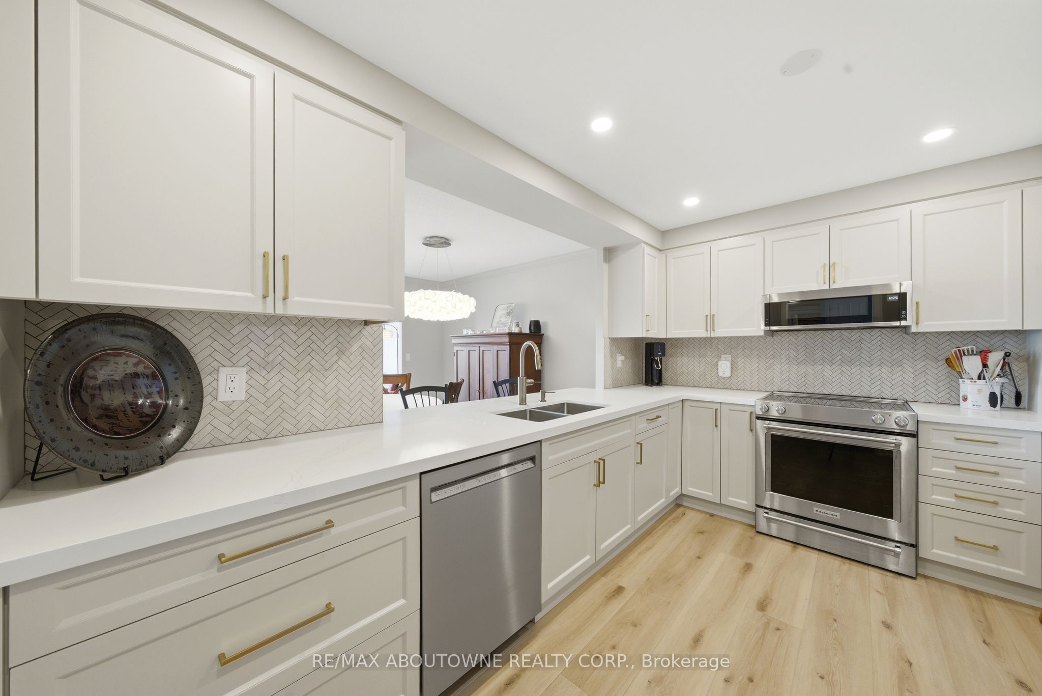 442 Maple Ave. Avenue 606 Property Photo 10
