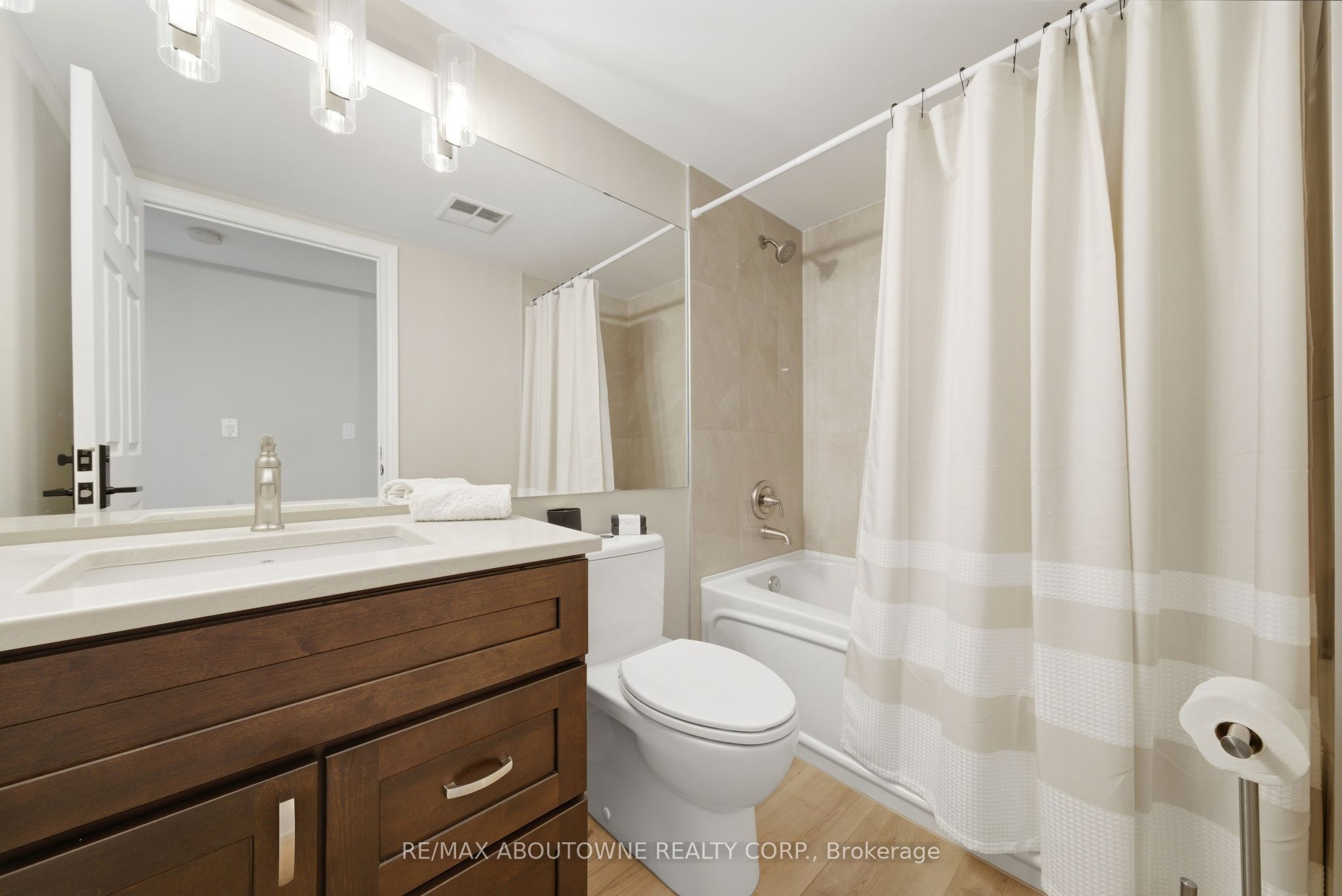 442 Maple Ave. Avenue 606 Property Photo 25