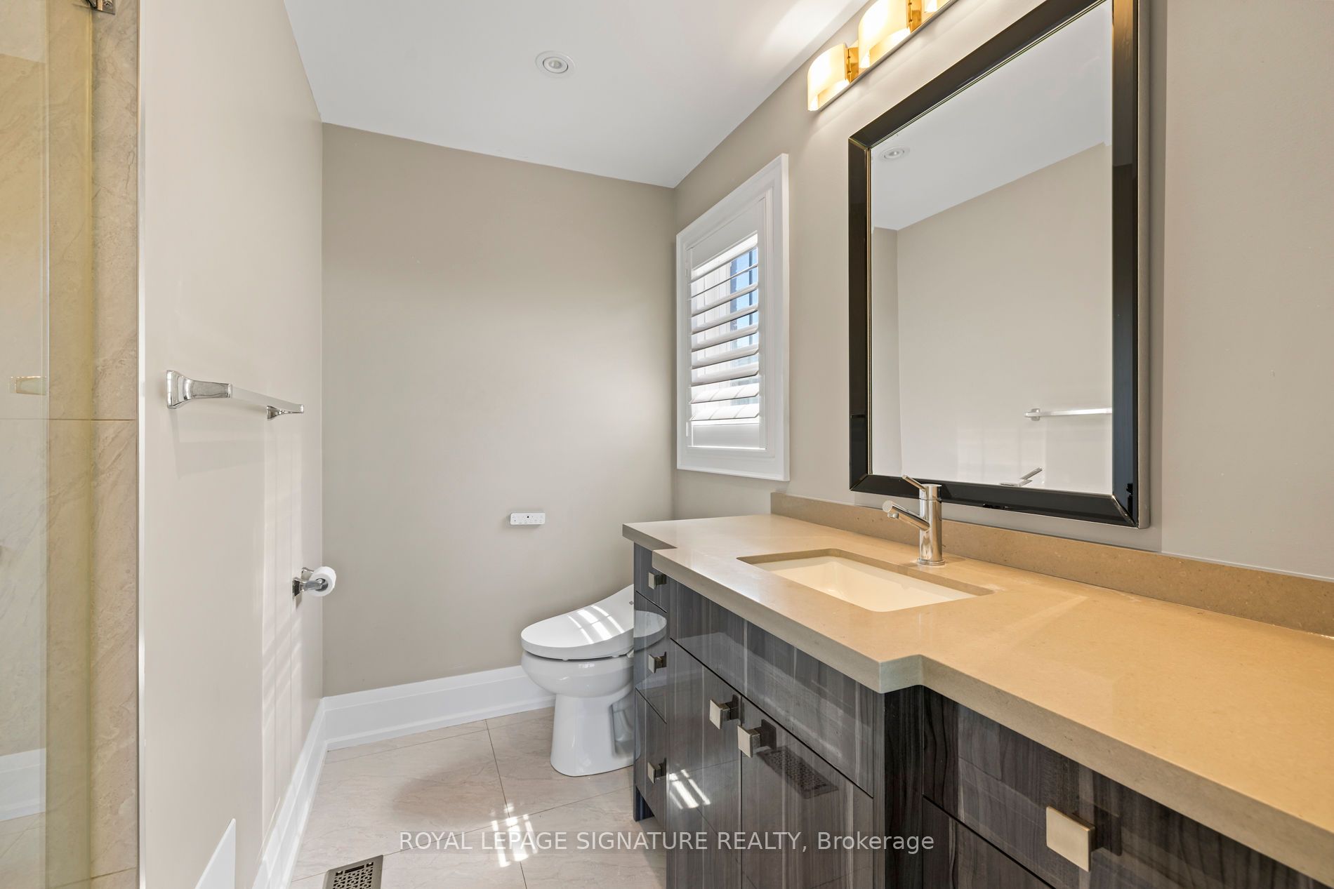 2480 Upper Valley Crescent Property Photo 33