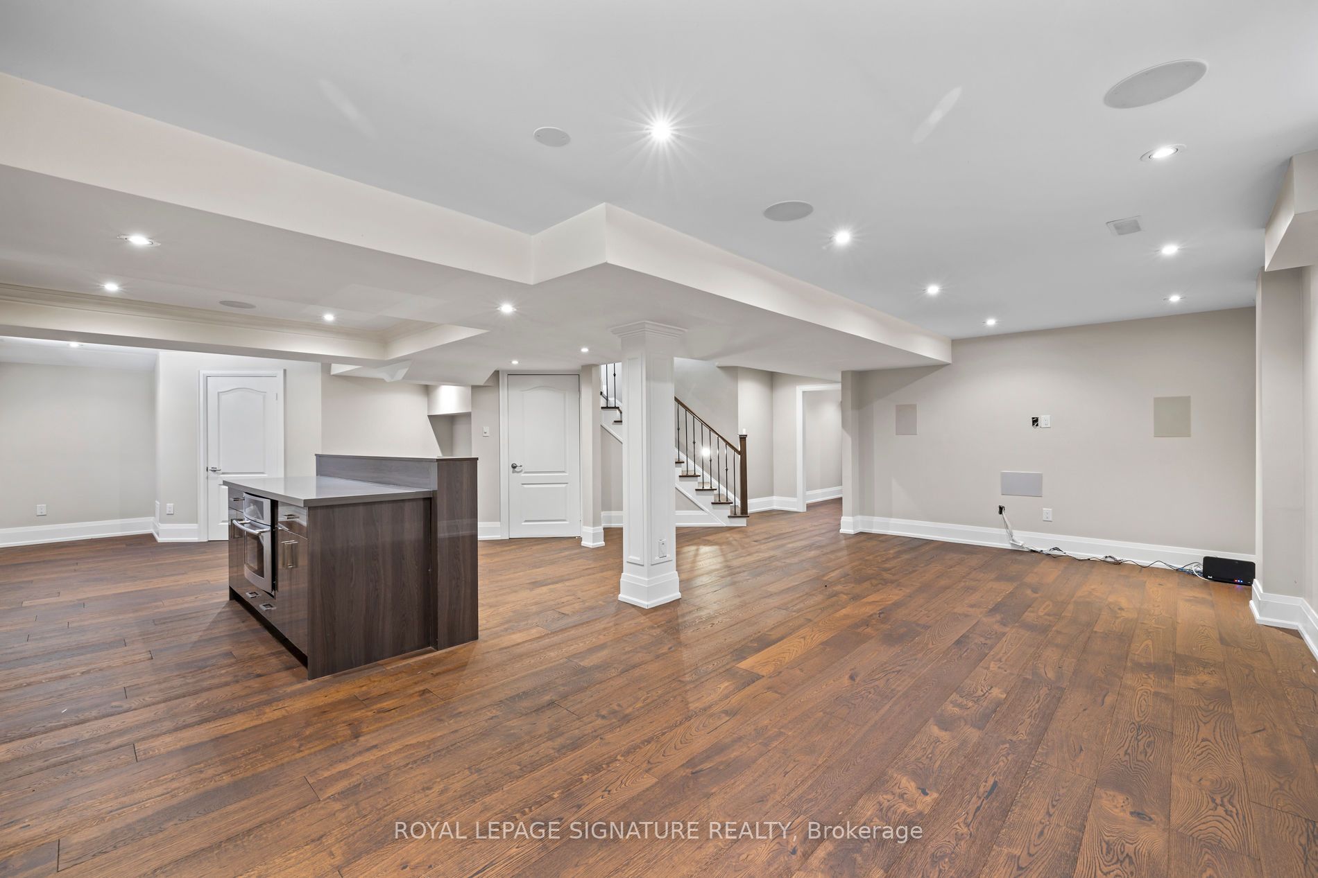 2480 Upper Valley Crescent Property Photo 41