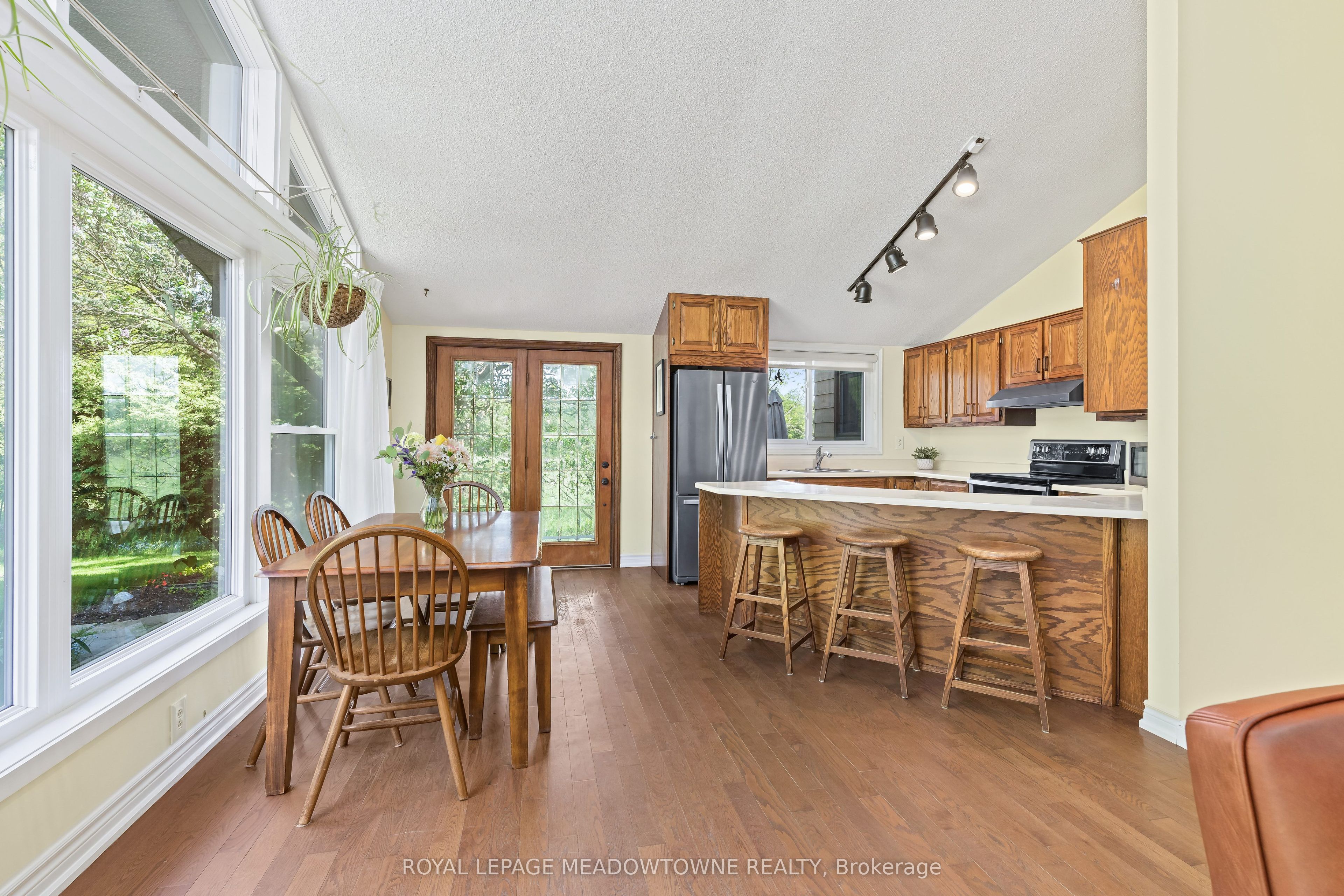 12072 Sixth Line Property Photo 14
