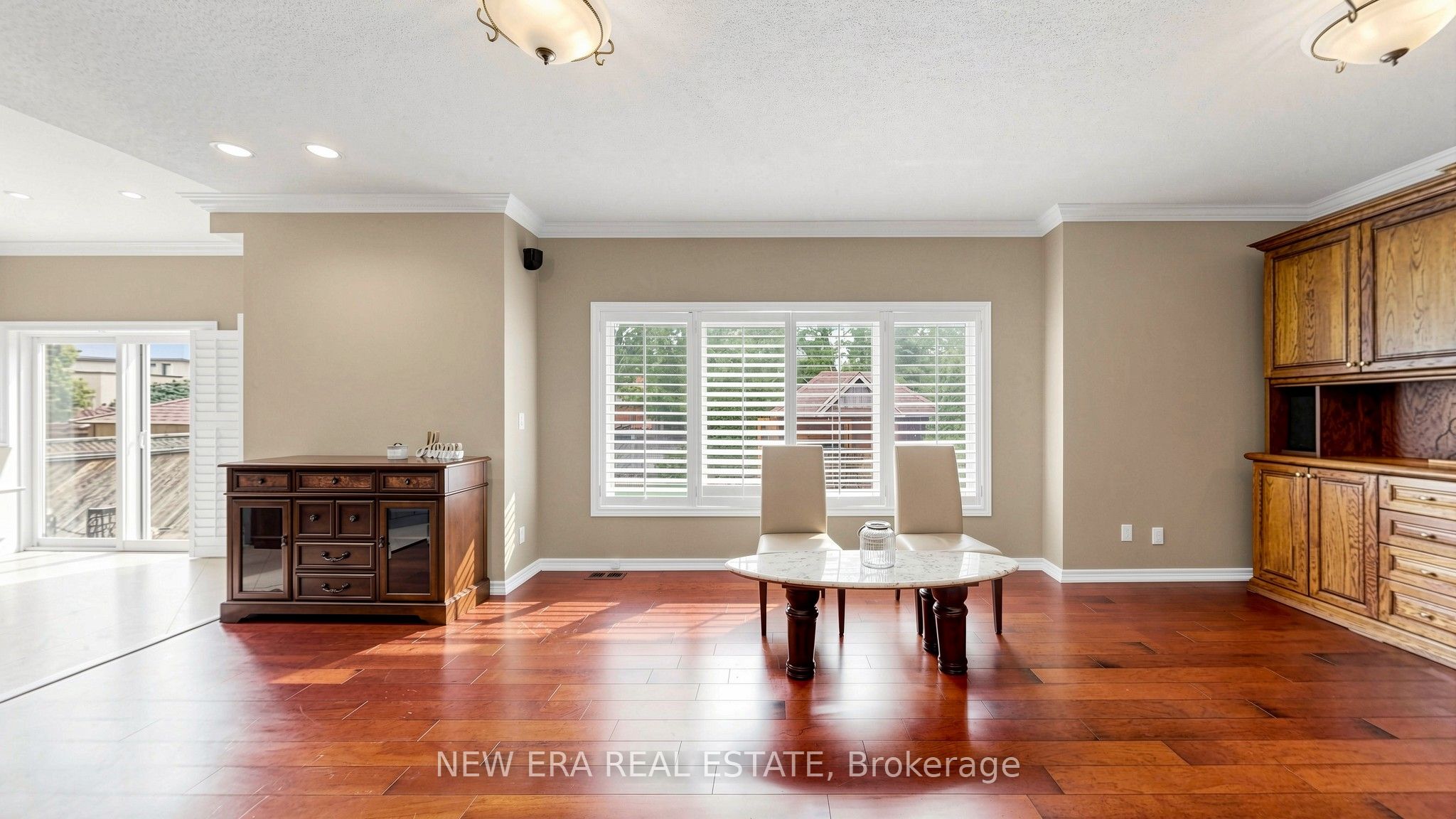1206 Lindenrock Drive Property Photo 9