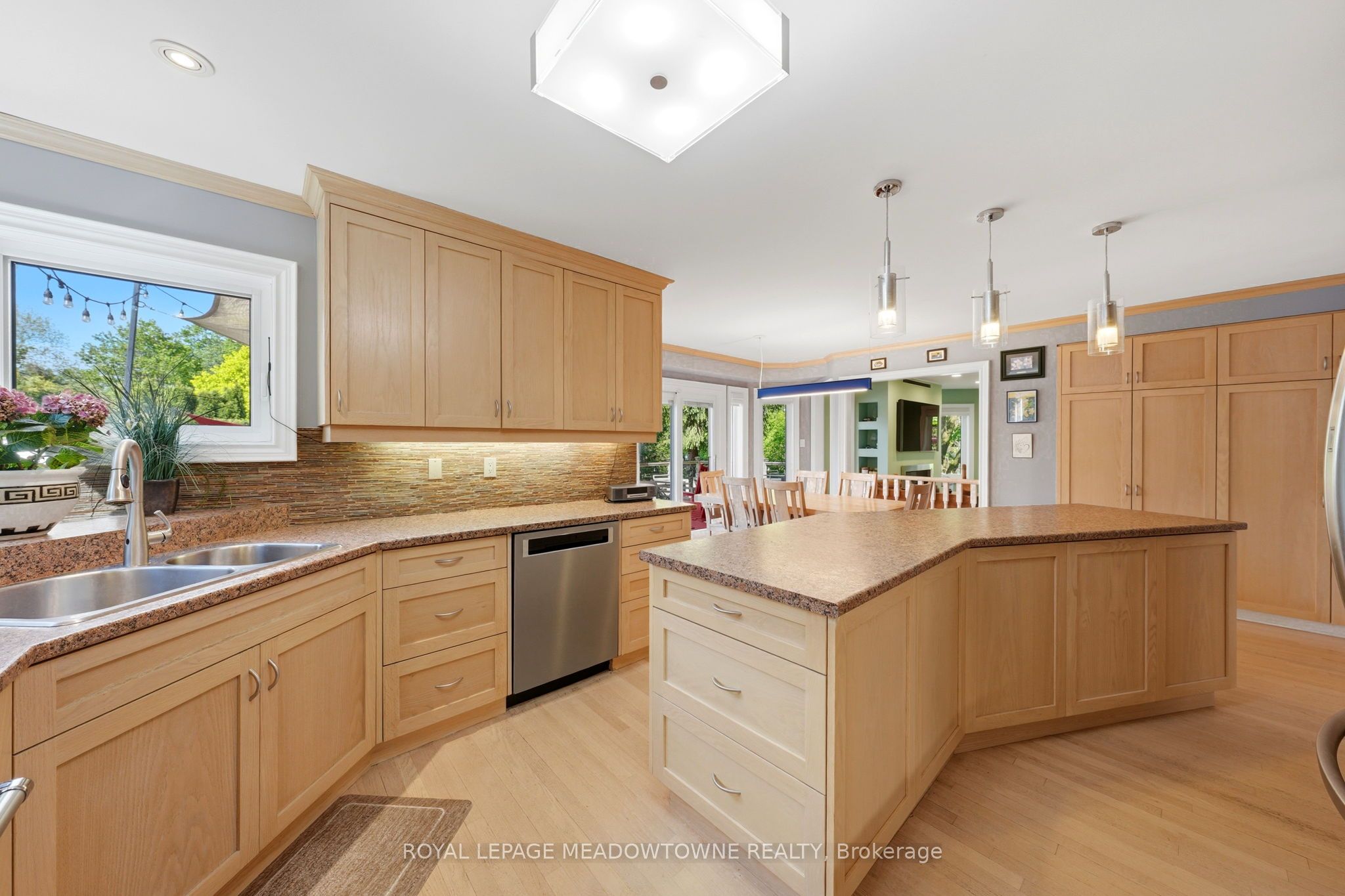 25 Gollop Crescent Property Photo 18