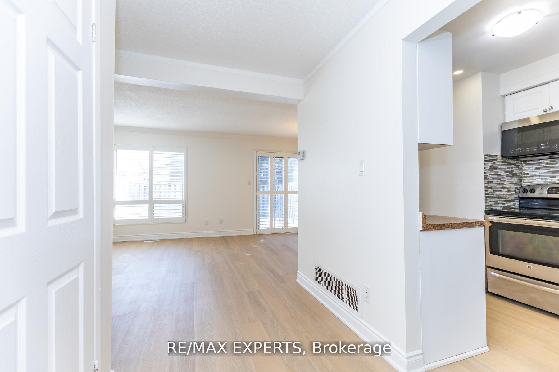 31 Carleton Place Property Photo 5