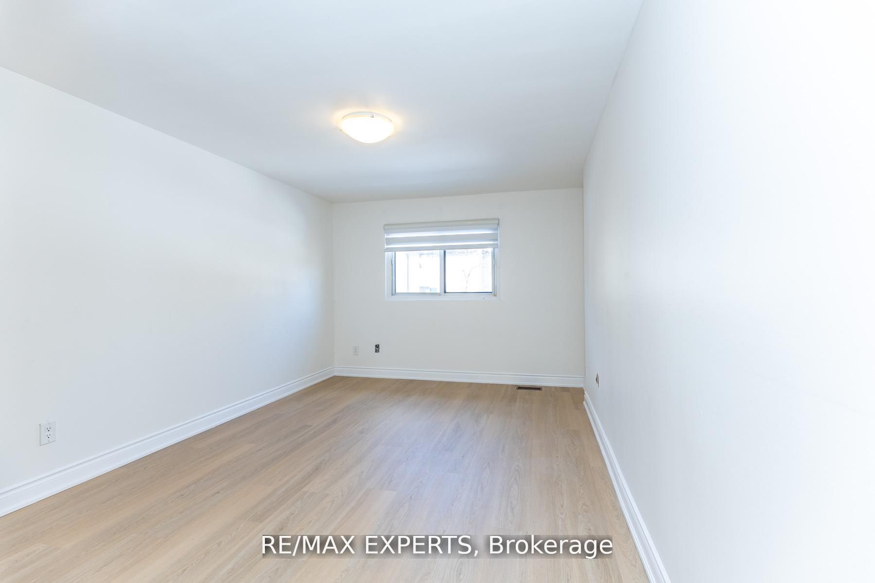 31 Carleton Place Property Photo 10