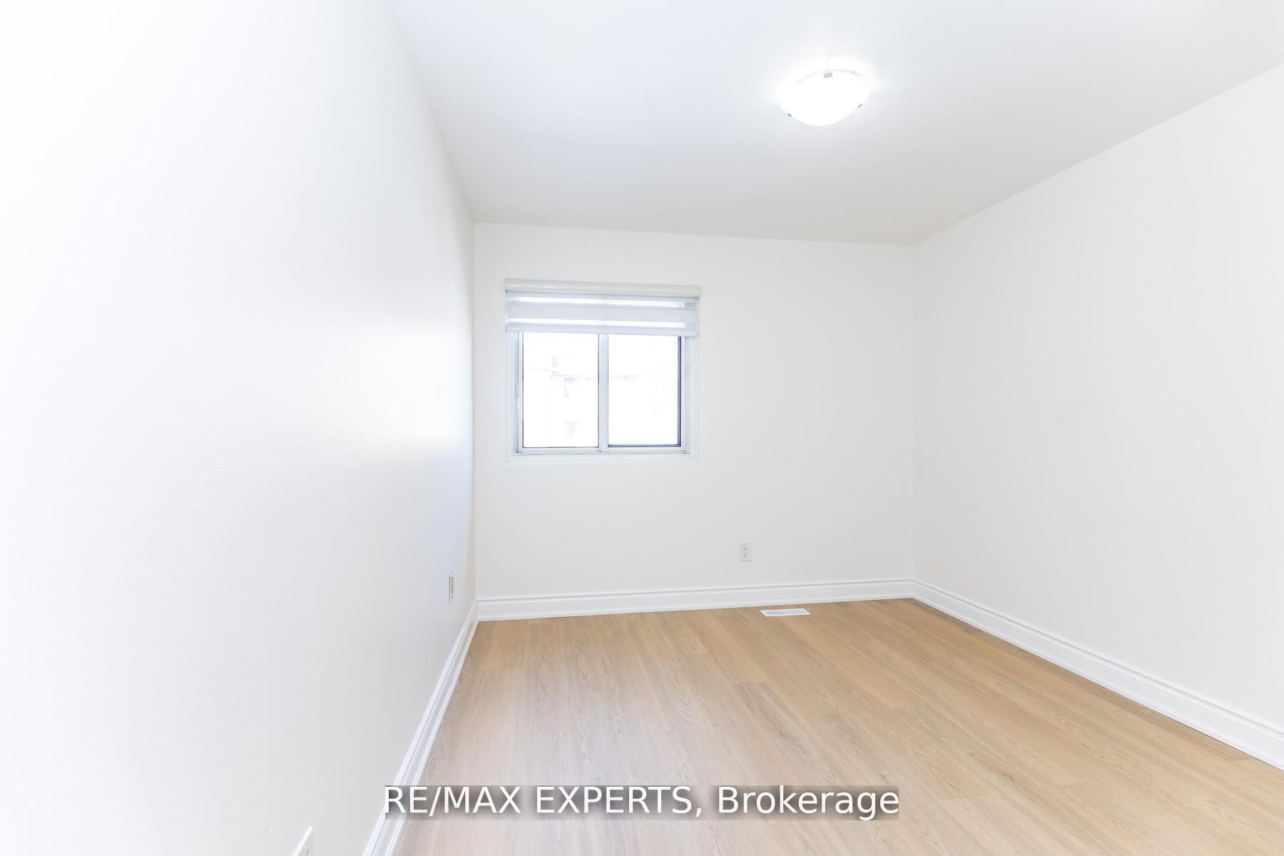 31 Carleton Place Property Photo 11