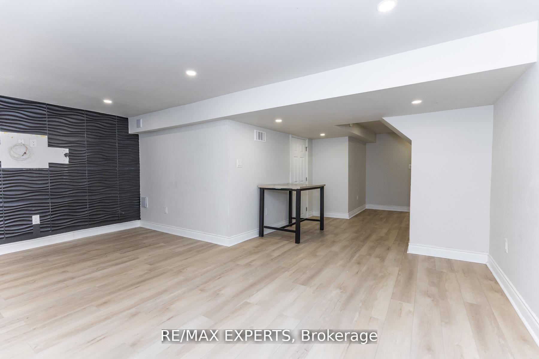 31 Carleton Place Property Photo 13