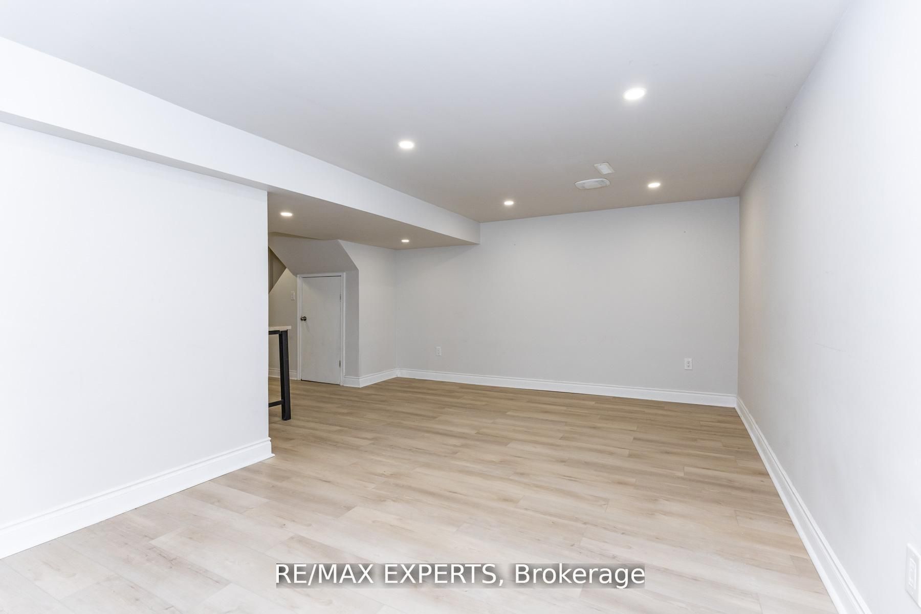 31 Carleton Place Property Photo 14