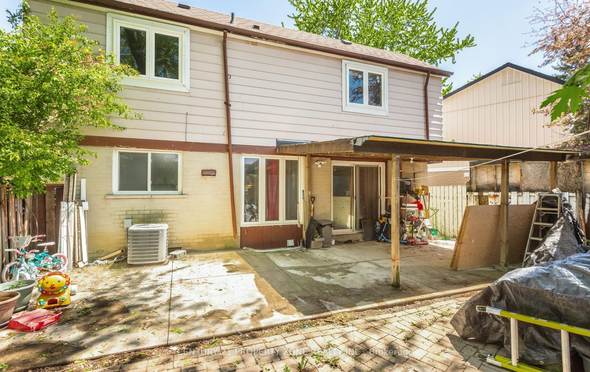 17 Hillbank Trail Property Photo 46