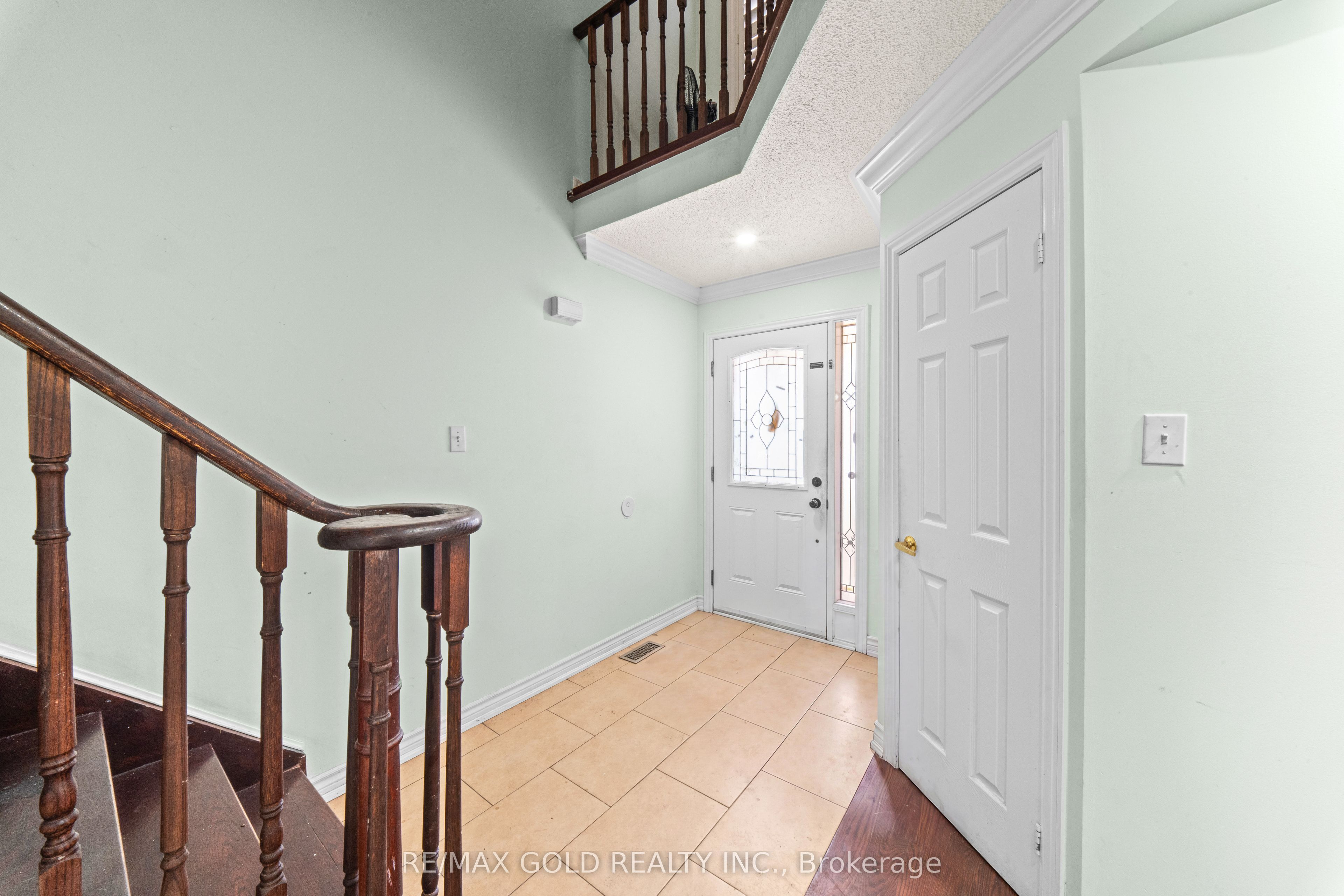 31 Ravenscliffe Court Property Photo 4