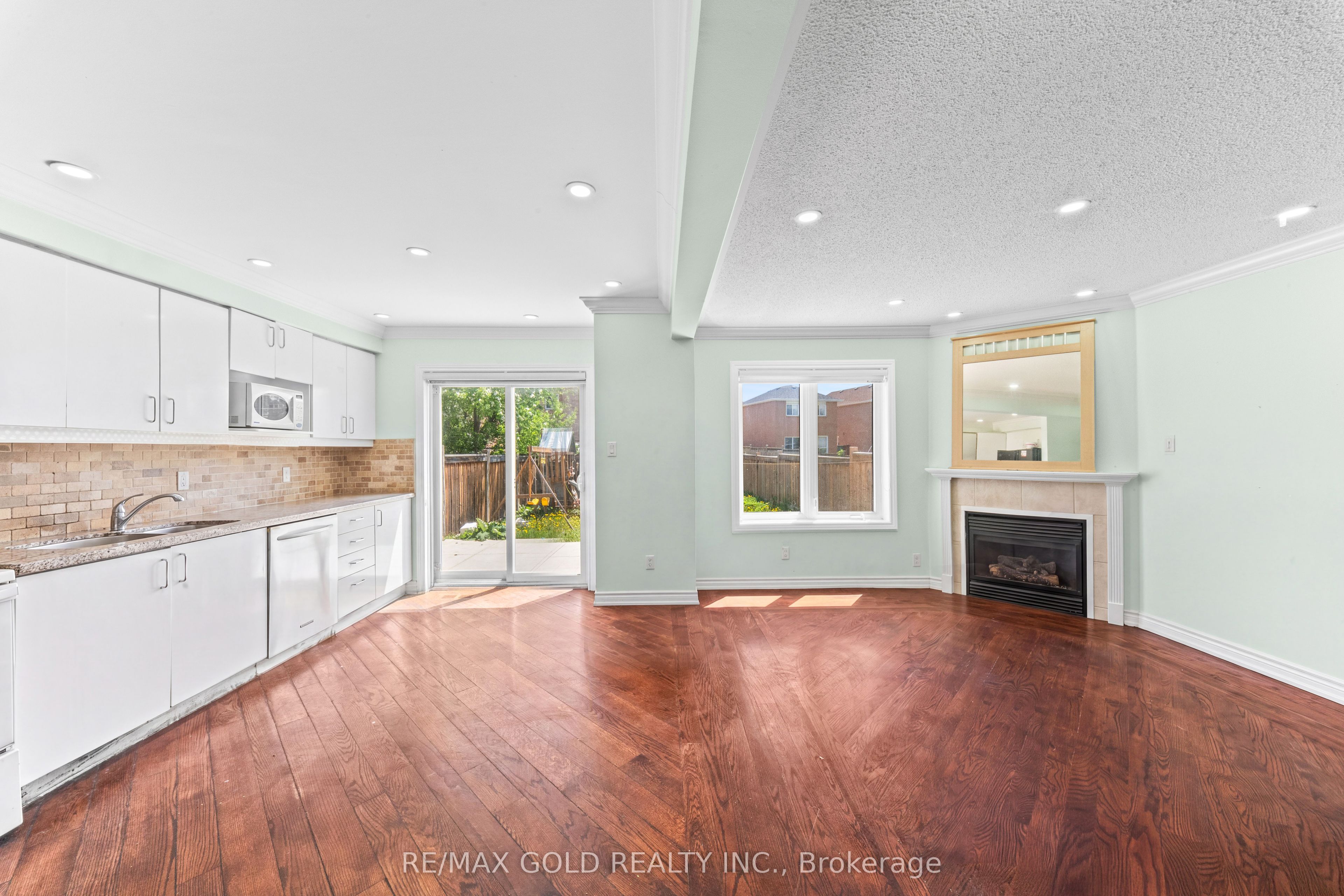 31 Ravenscliffe Court Property Photo 9