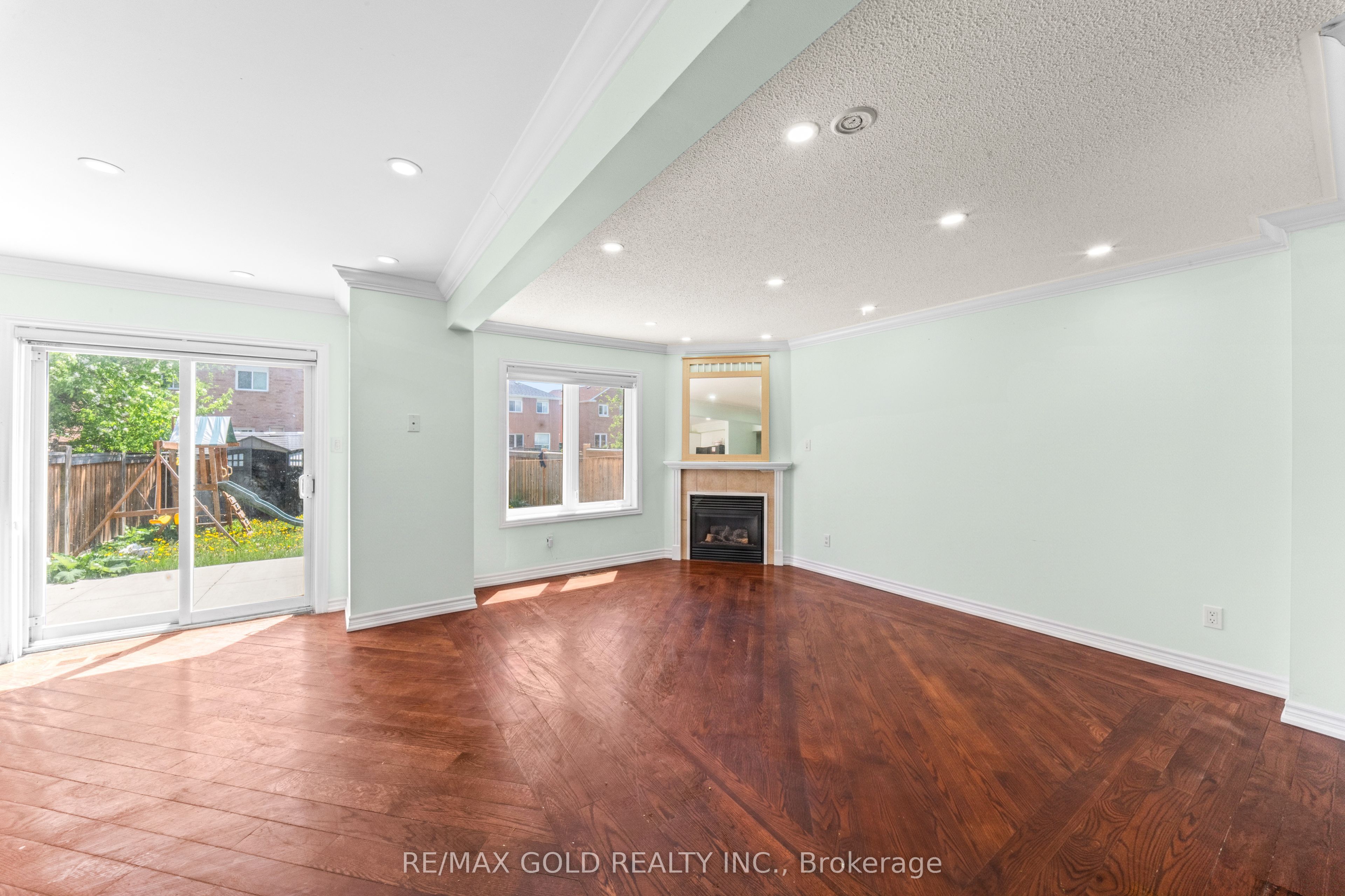 31 Ravenscliffe Court Property Photo 10
