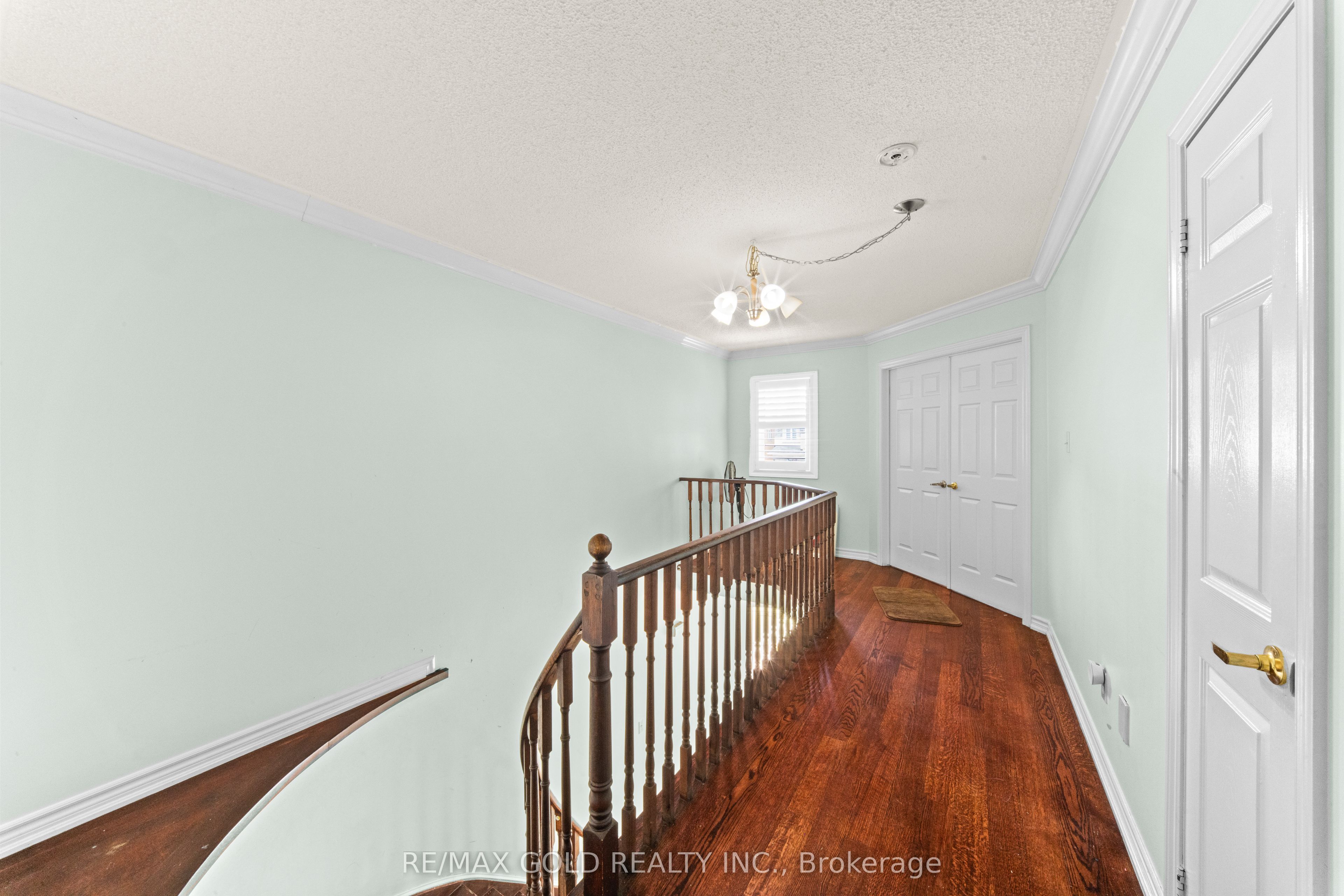 31 Ravenscliffe Court Property Photo 16