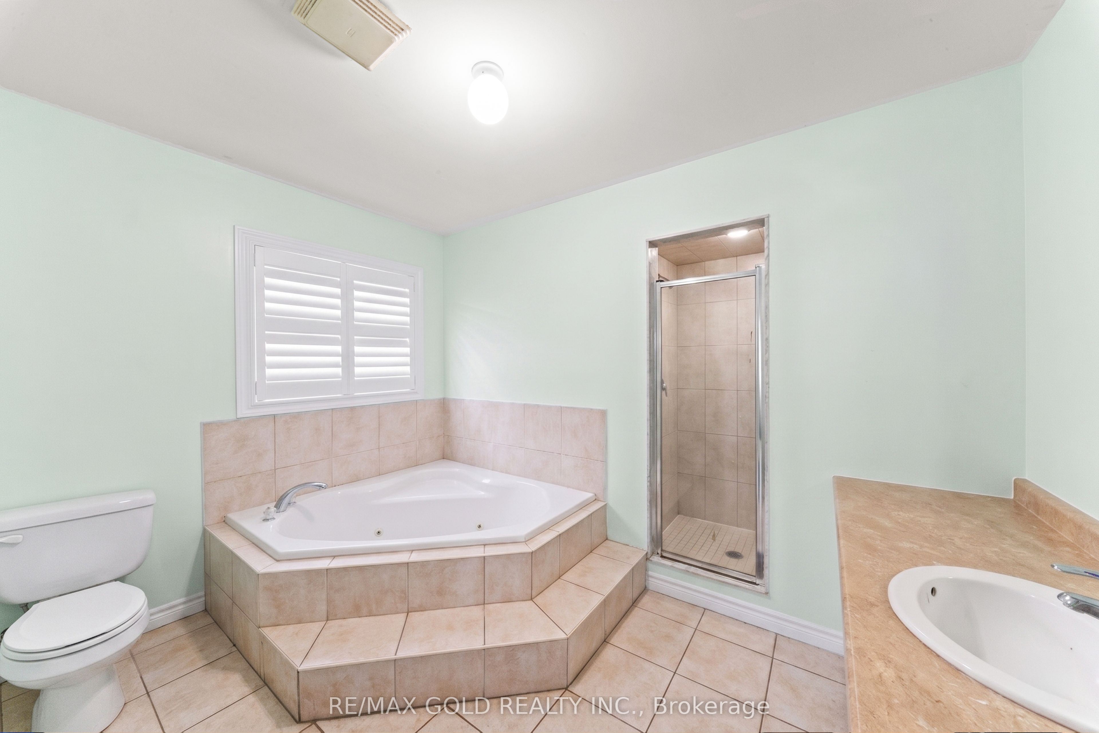 31 Ravenscliffe Court Property Photo 19