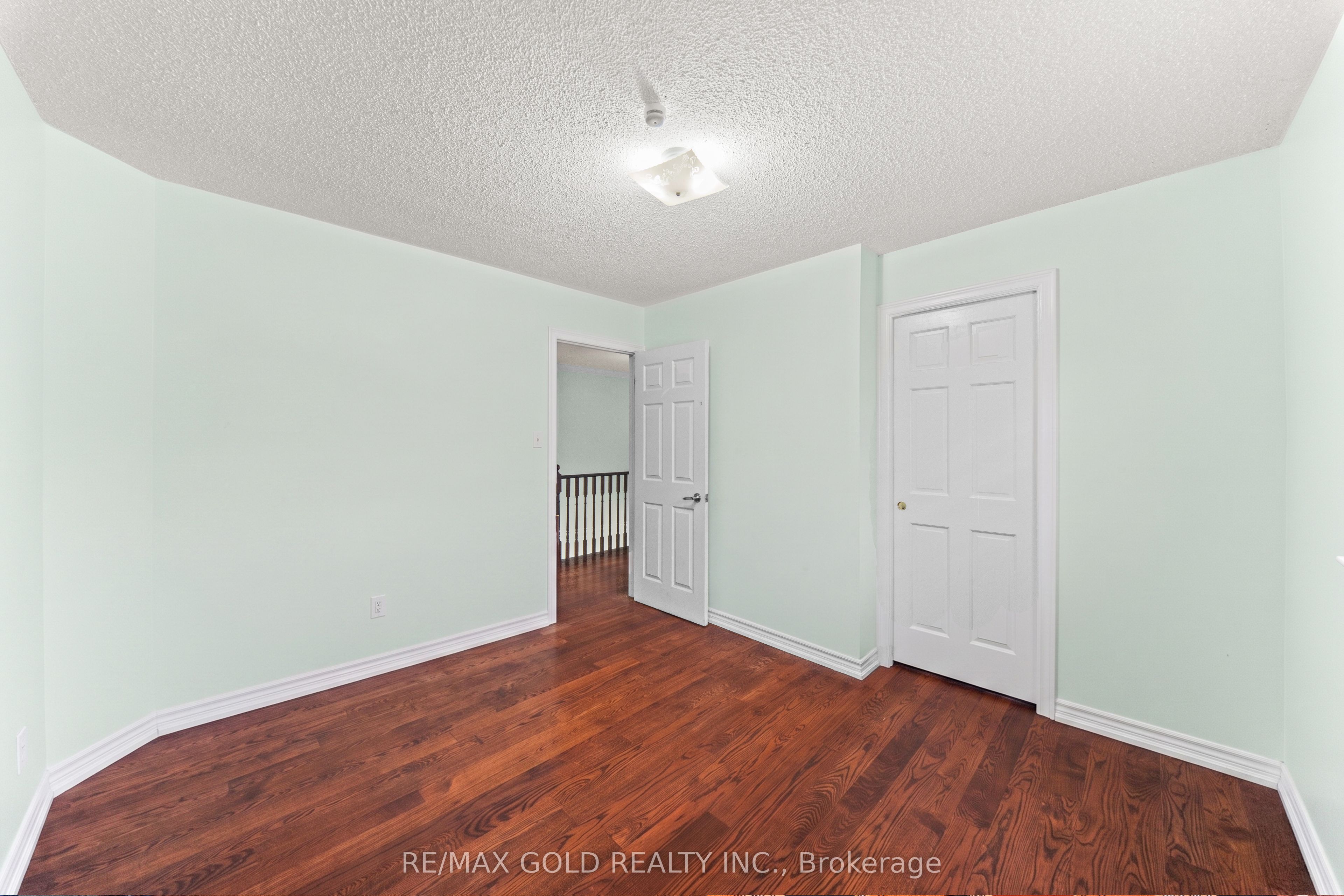 31 Ravenscliffe Court Property Photo 21