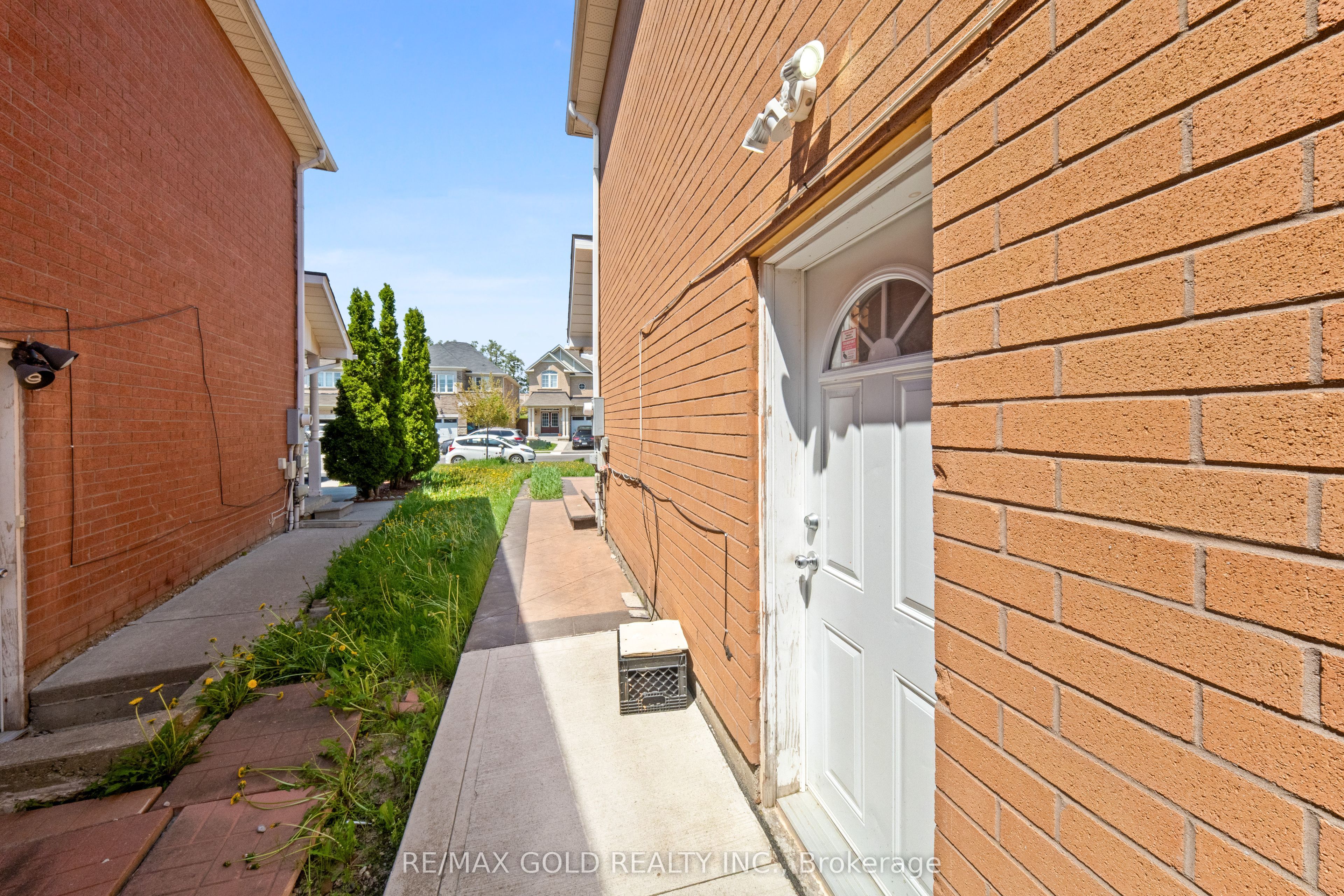 31 Ravenscliffe Court Property Photo 23