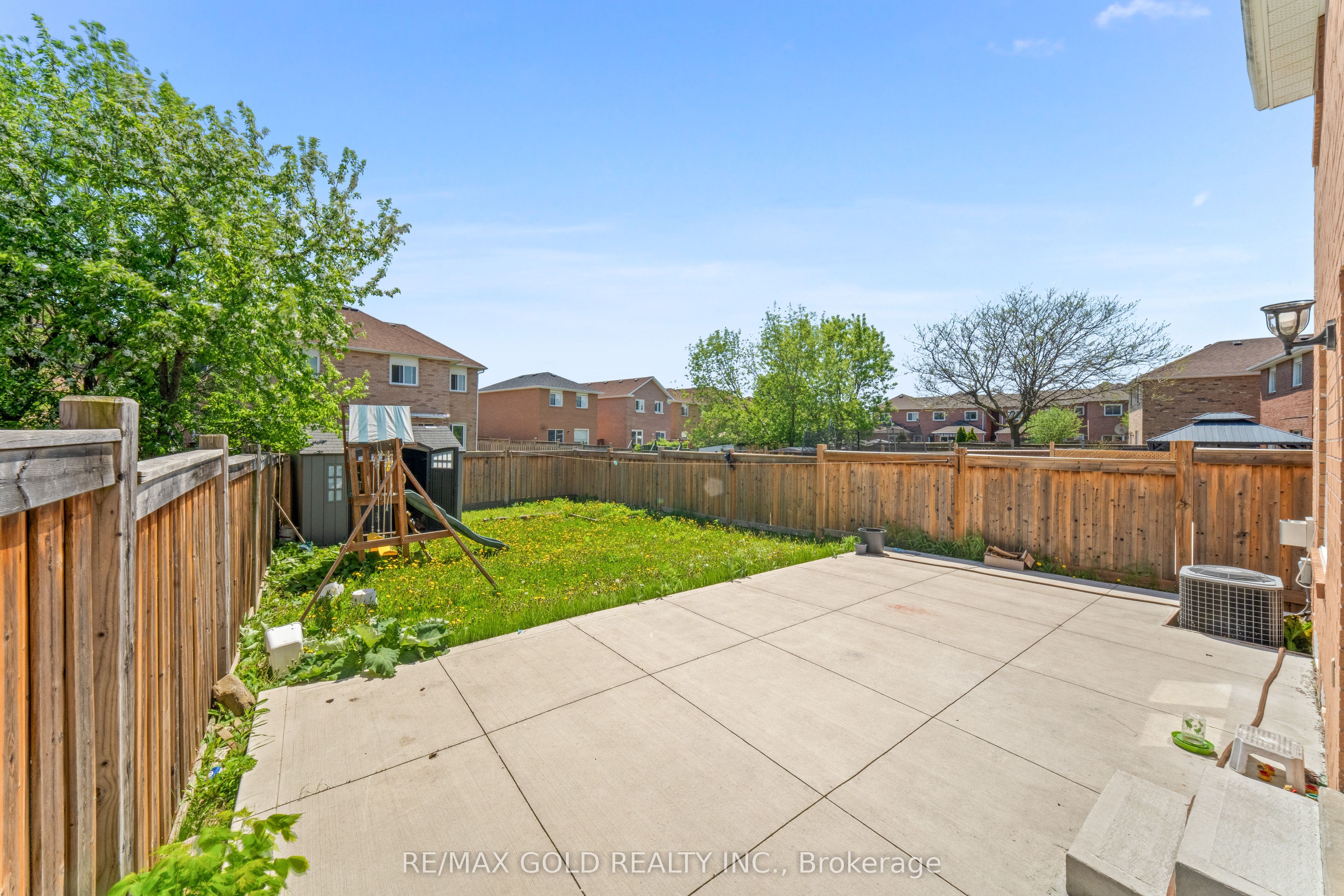 31 Ravenscliffe Court Property Photo 31