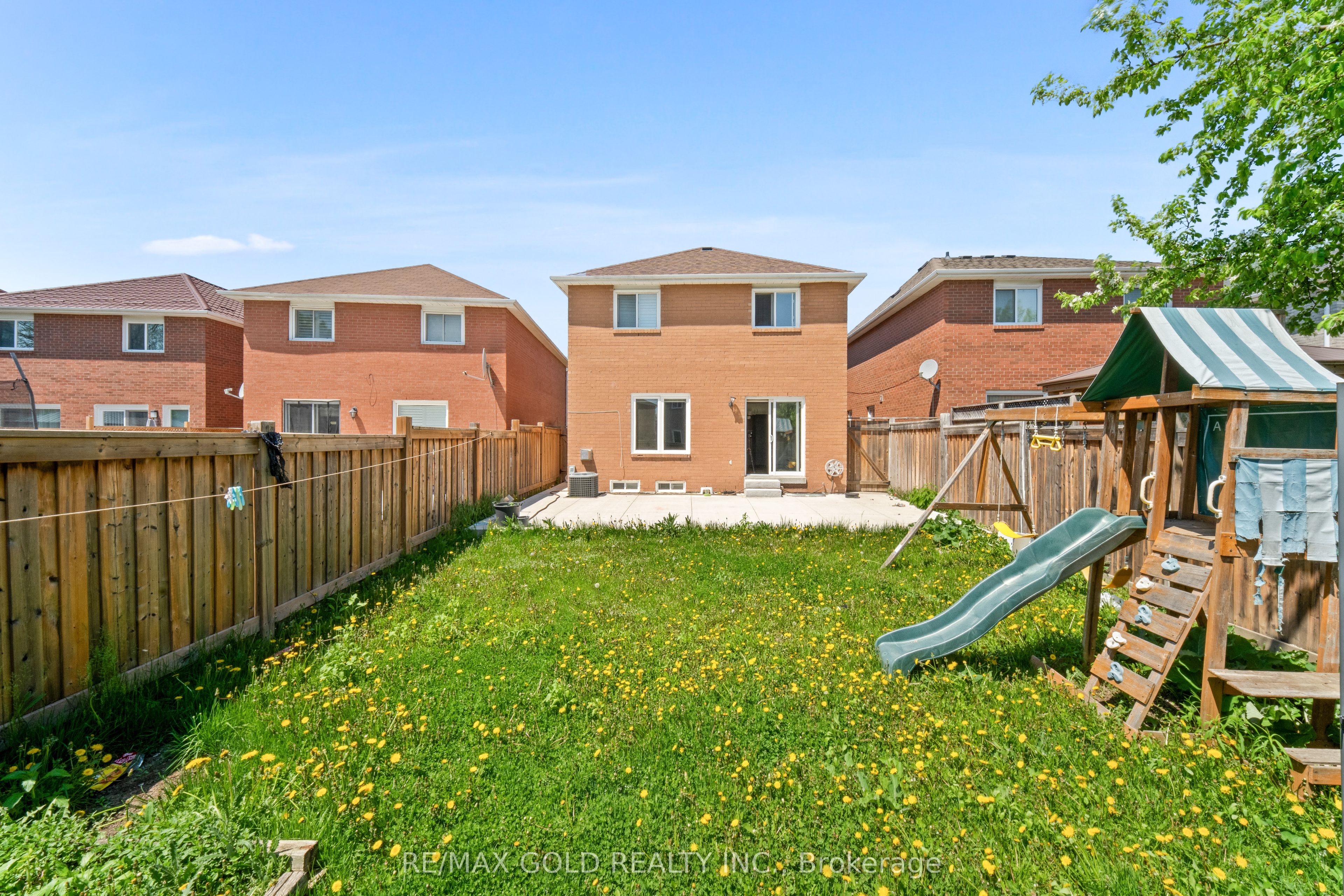 31 Ravenscliffe Court Property Photo 32