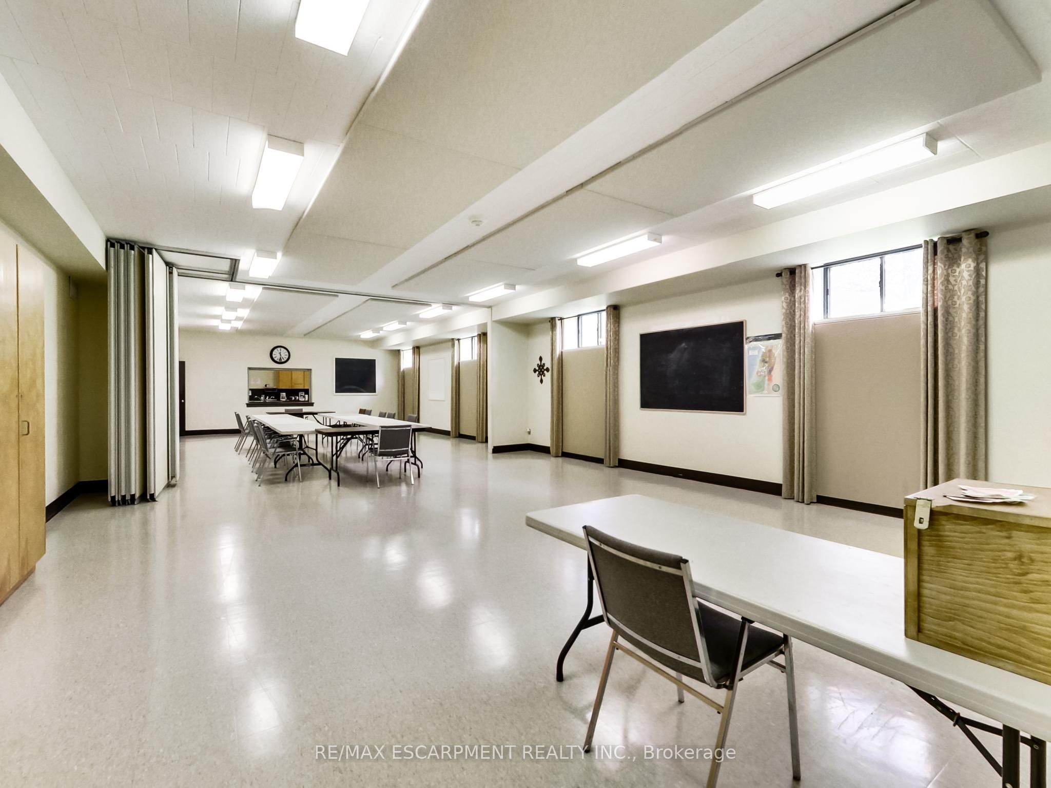 1225 Dundas Street Full Property Photo 23