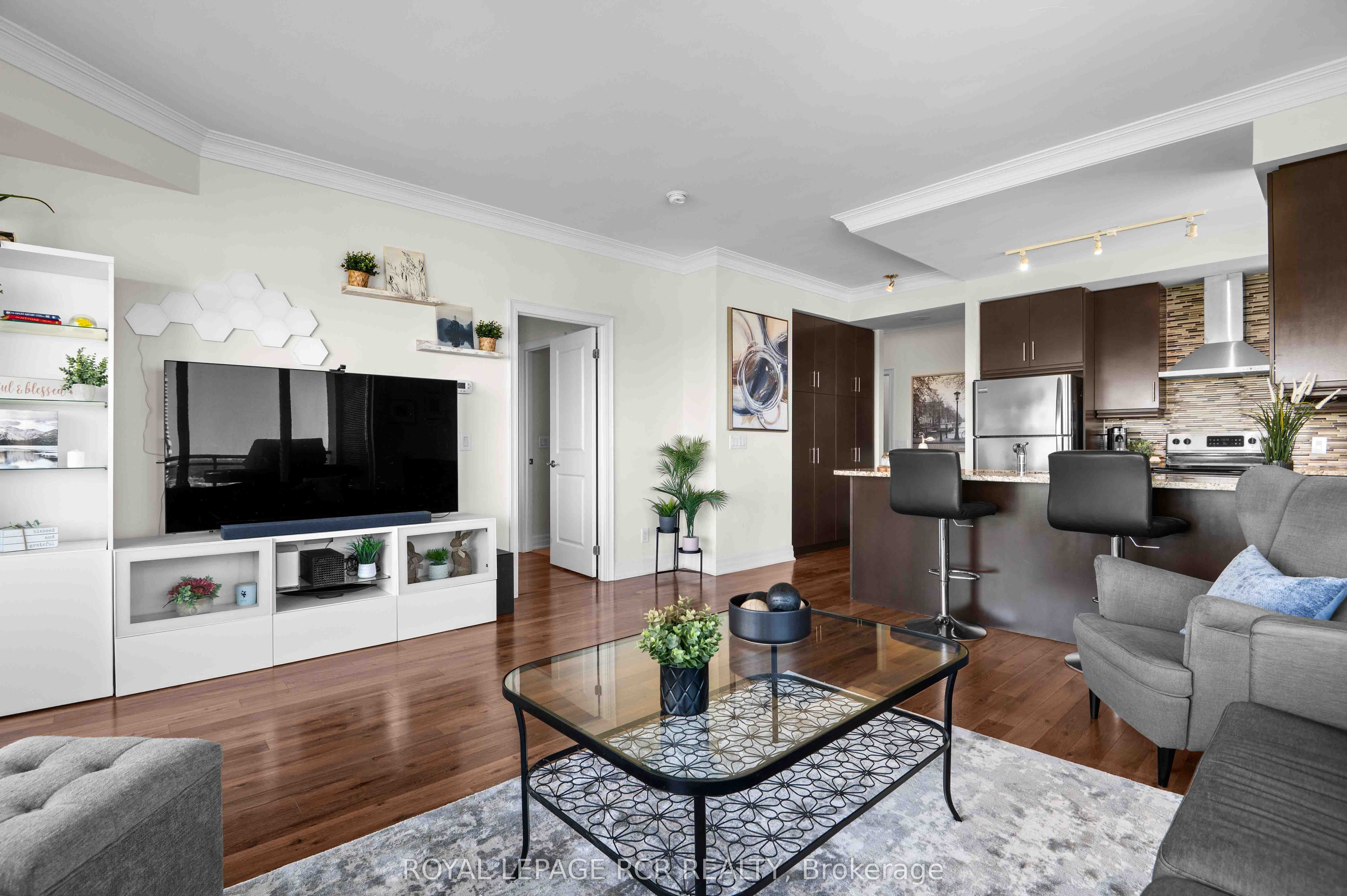 100 John Street 1702 Property Photo 22