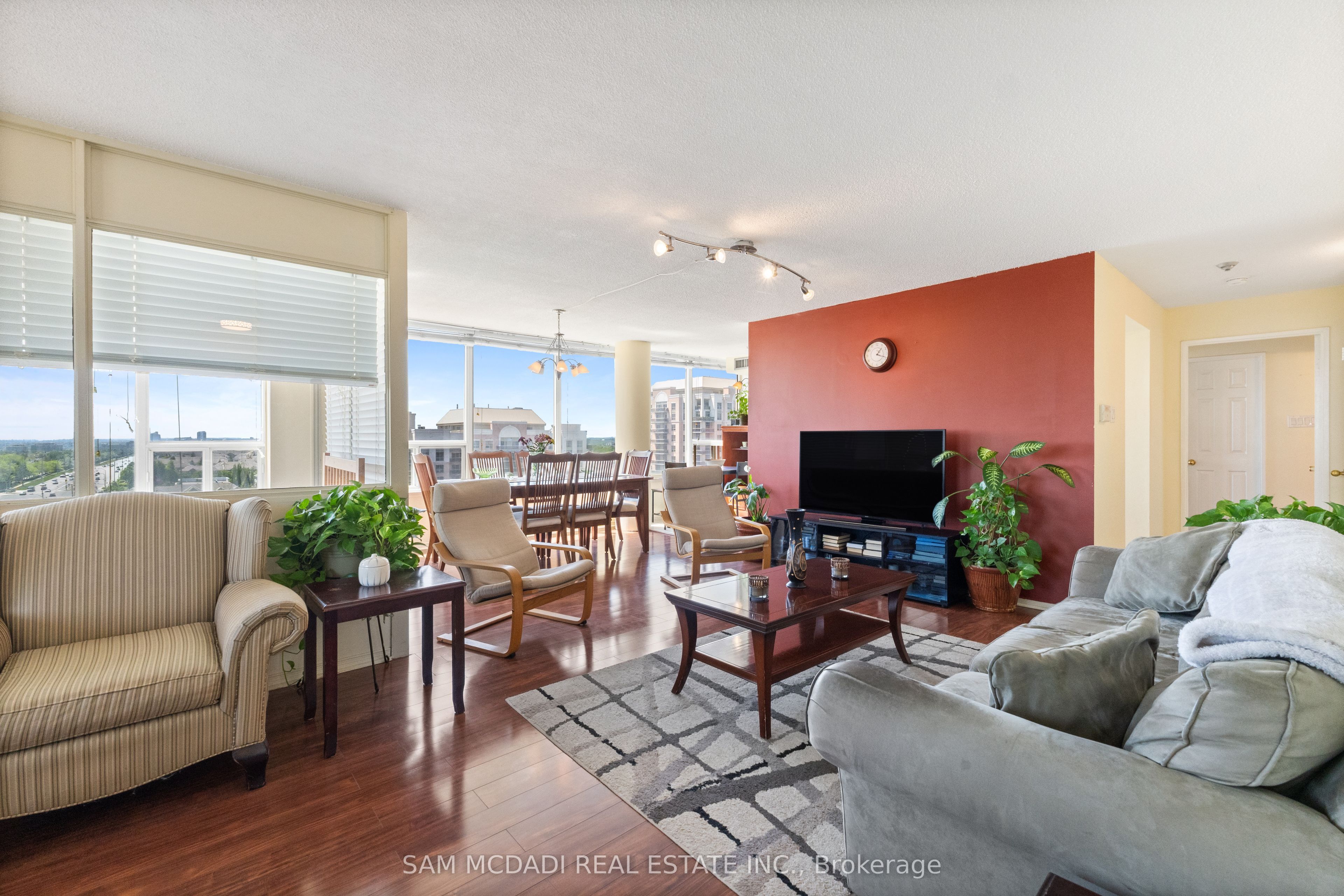 700 Constellation Drive 1109 Property Photo 8