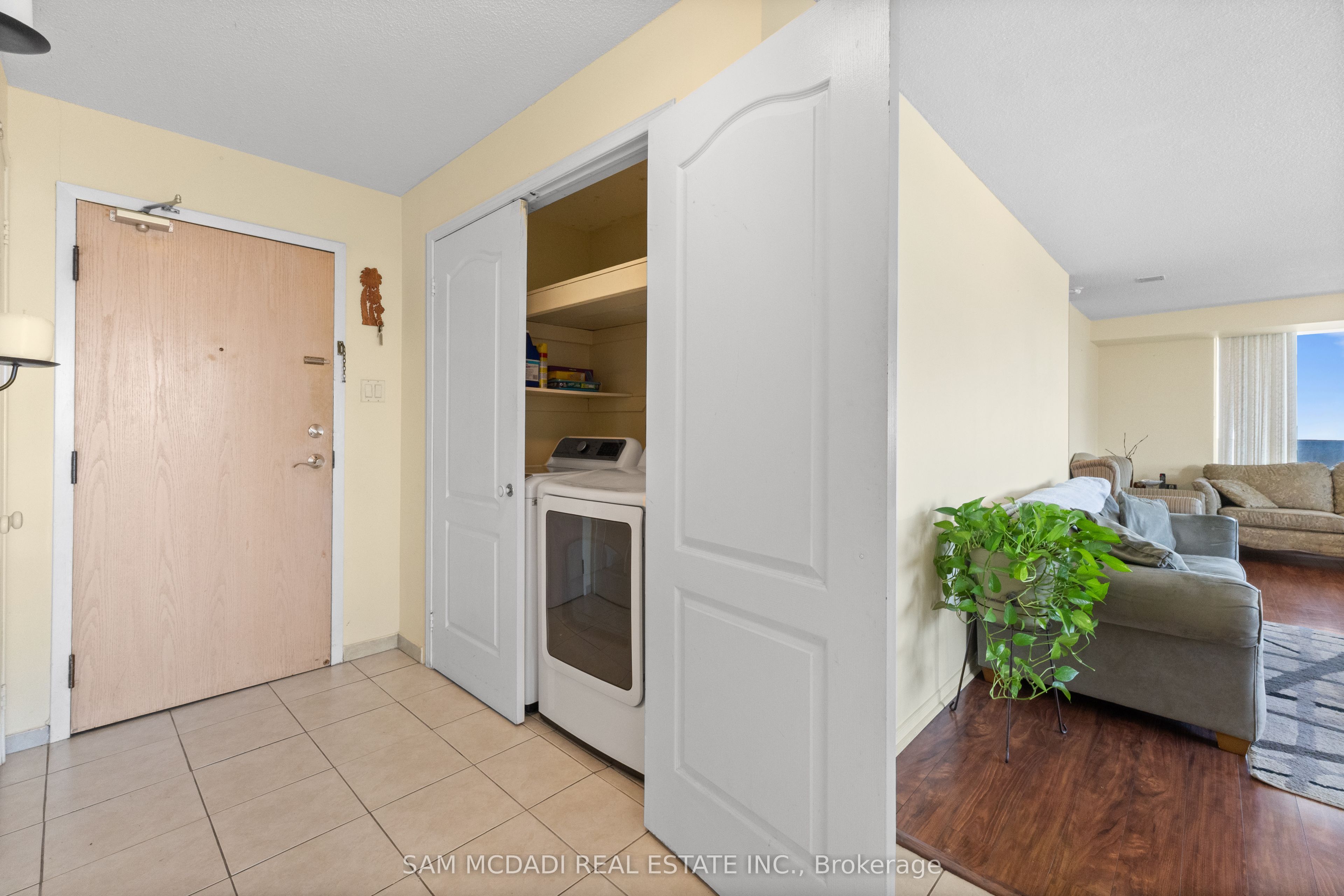 700 Constellation Drive 1109 Property Photo 14