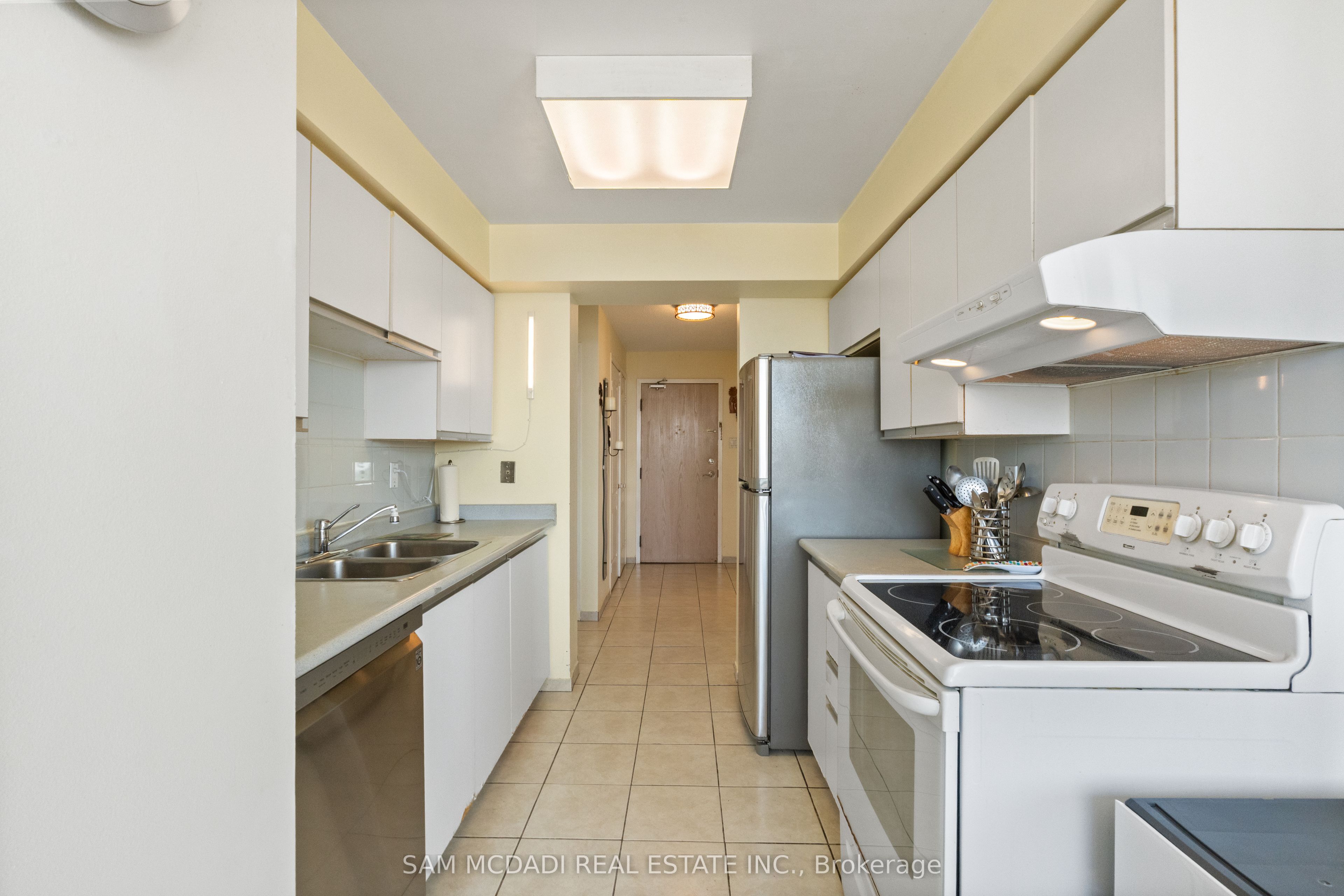 700 Constellation Drive 1109 Property Photo 16