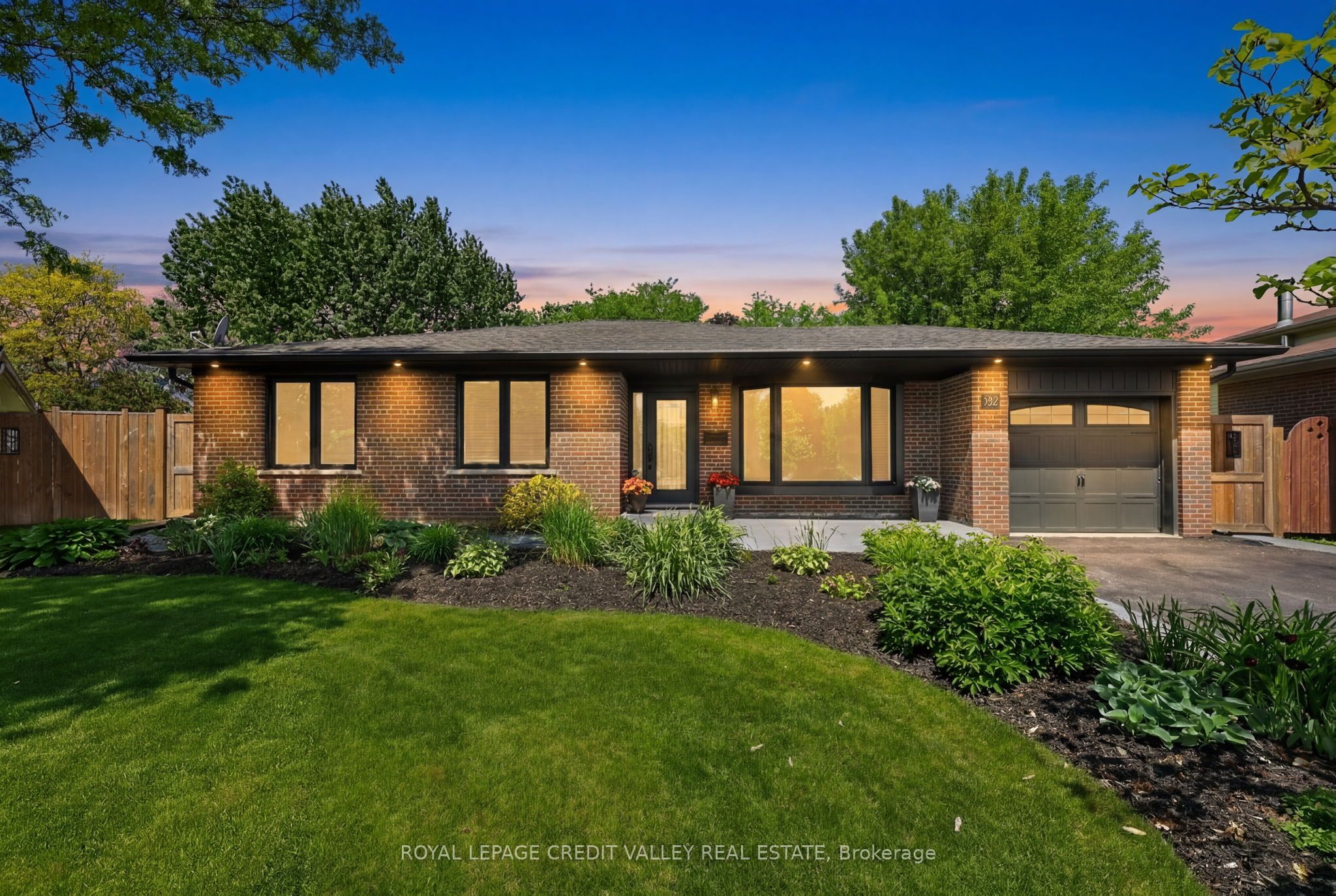 52 Terra Cotta Crescent Property Photo 1