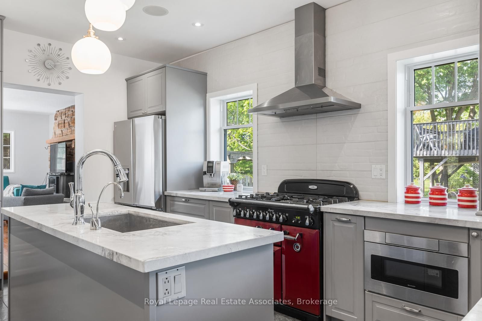 1807 Balsam Avenue Property Photo 8