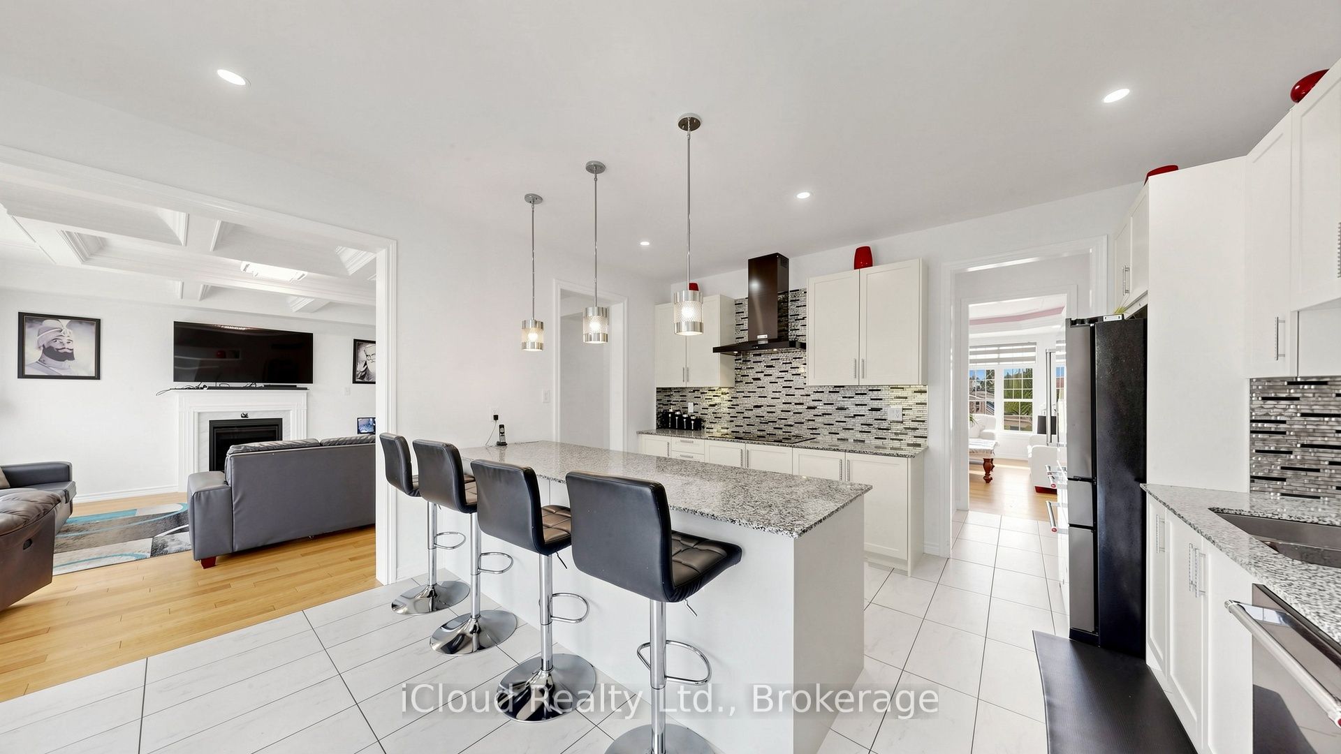 193 Thornbush Boulevard E Property Photo 13