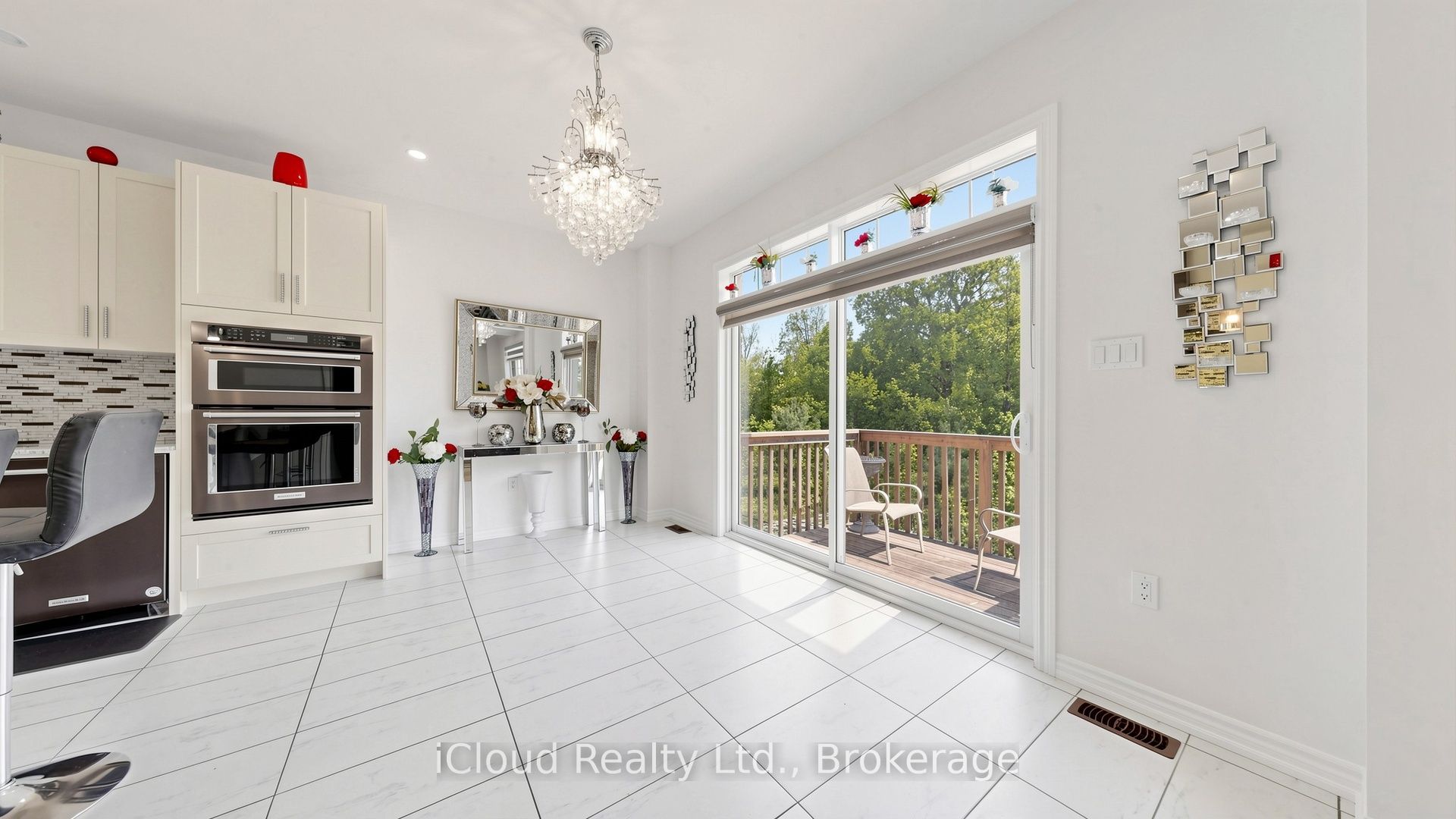 193 Thornbush Boulevard E Property Photo 19