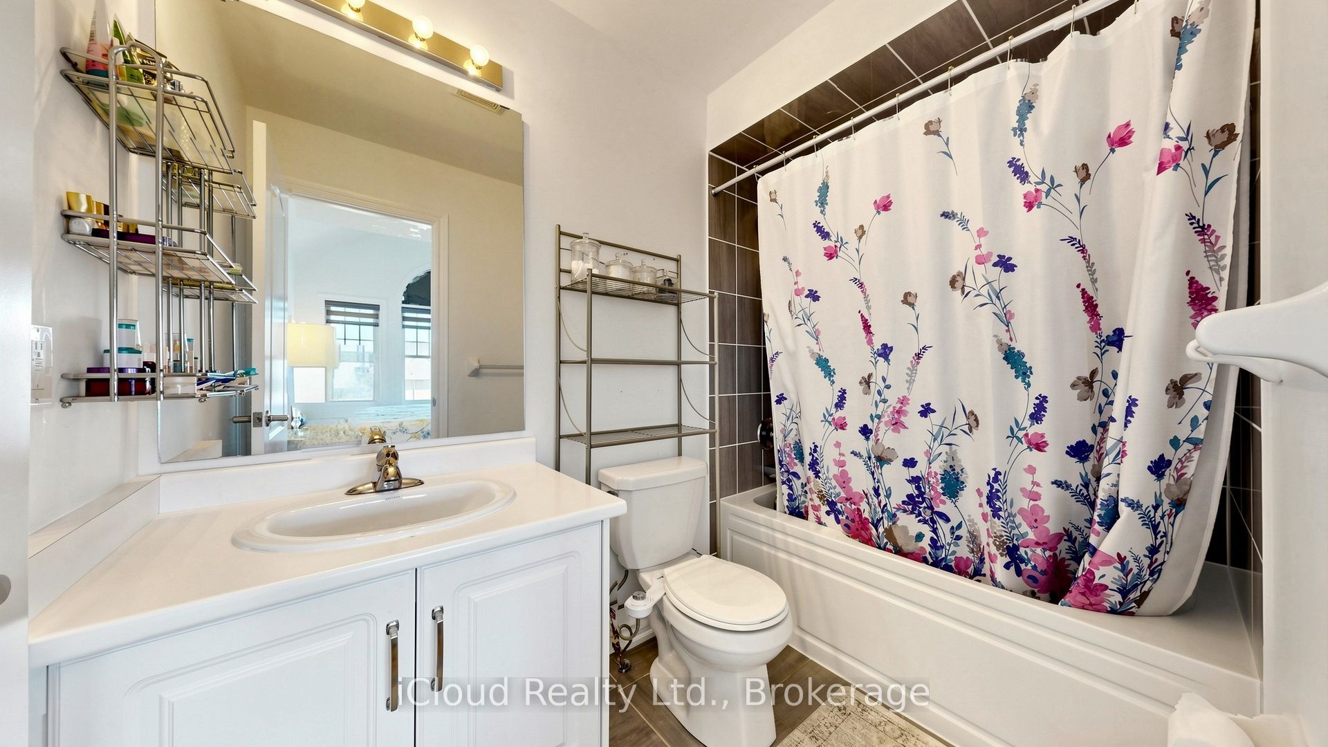 193 Thornbush Boulevard E Property Photo 30