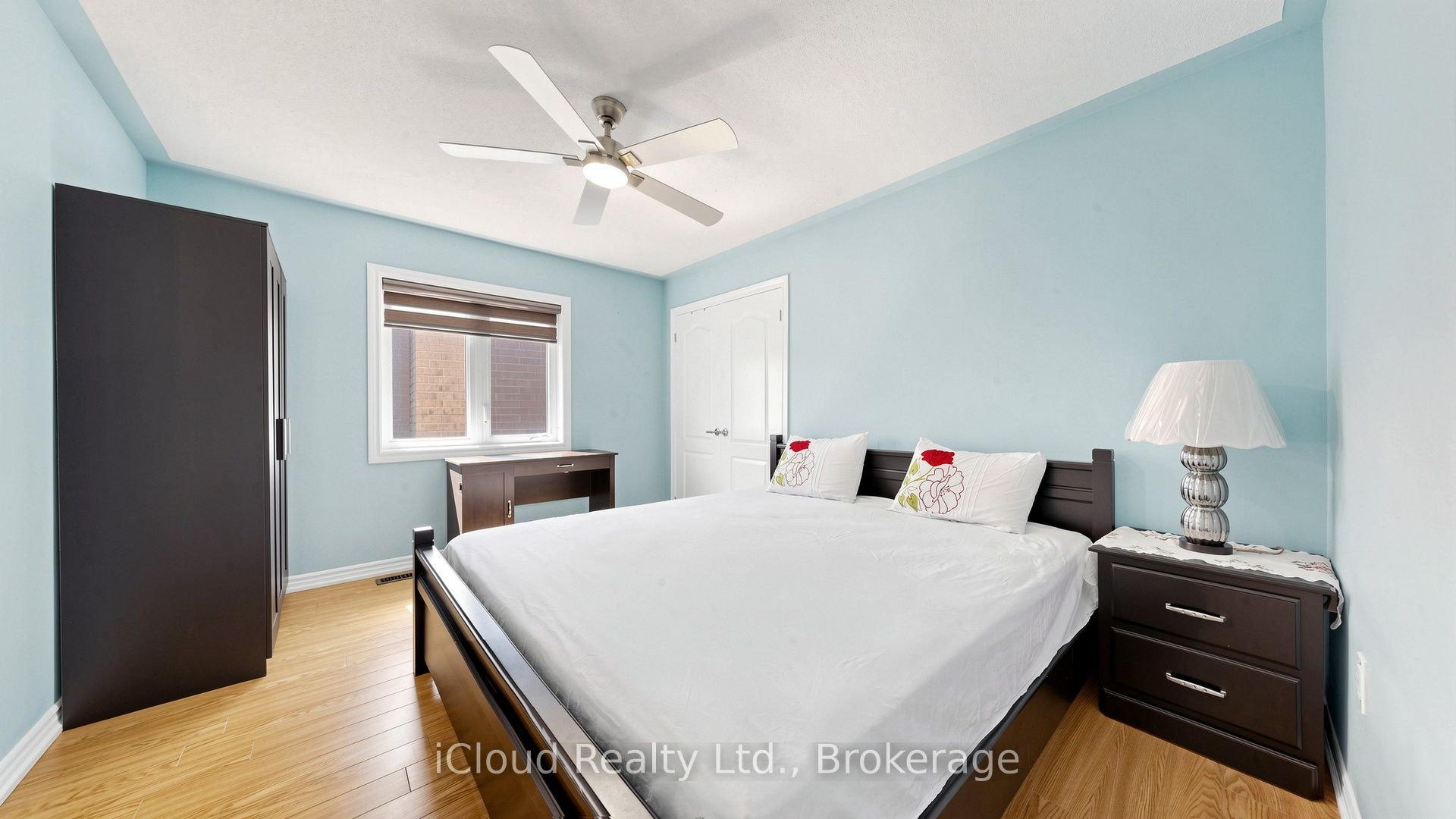 193 Thornbush Boulevard E Property Photo 31