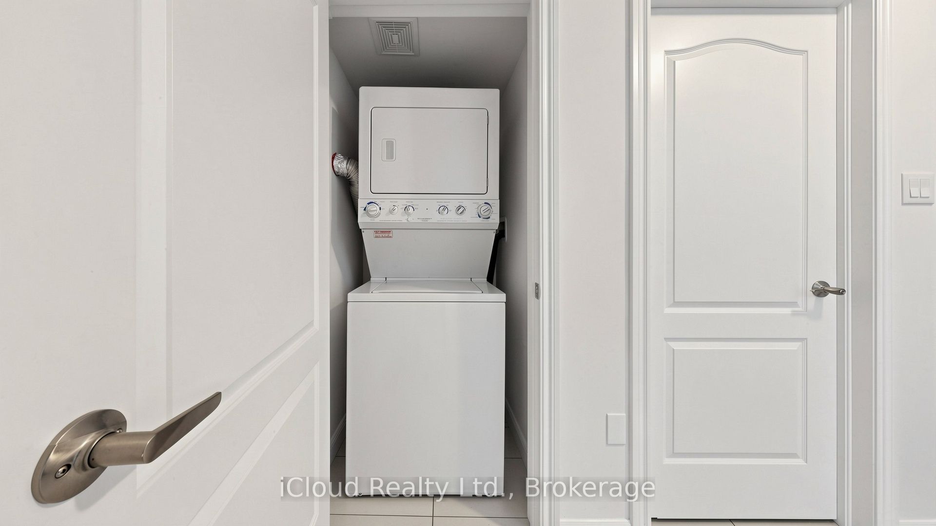 193 Thornbush Boulevard E Property Photo 43
