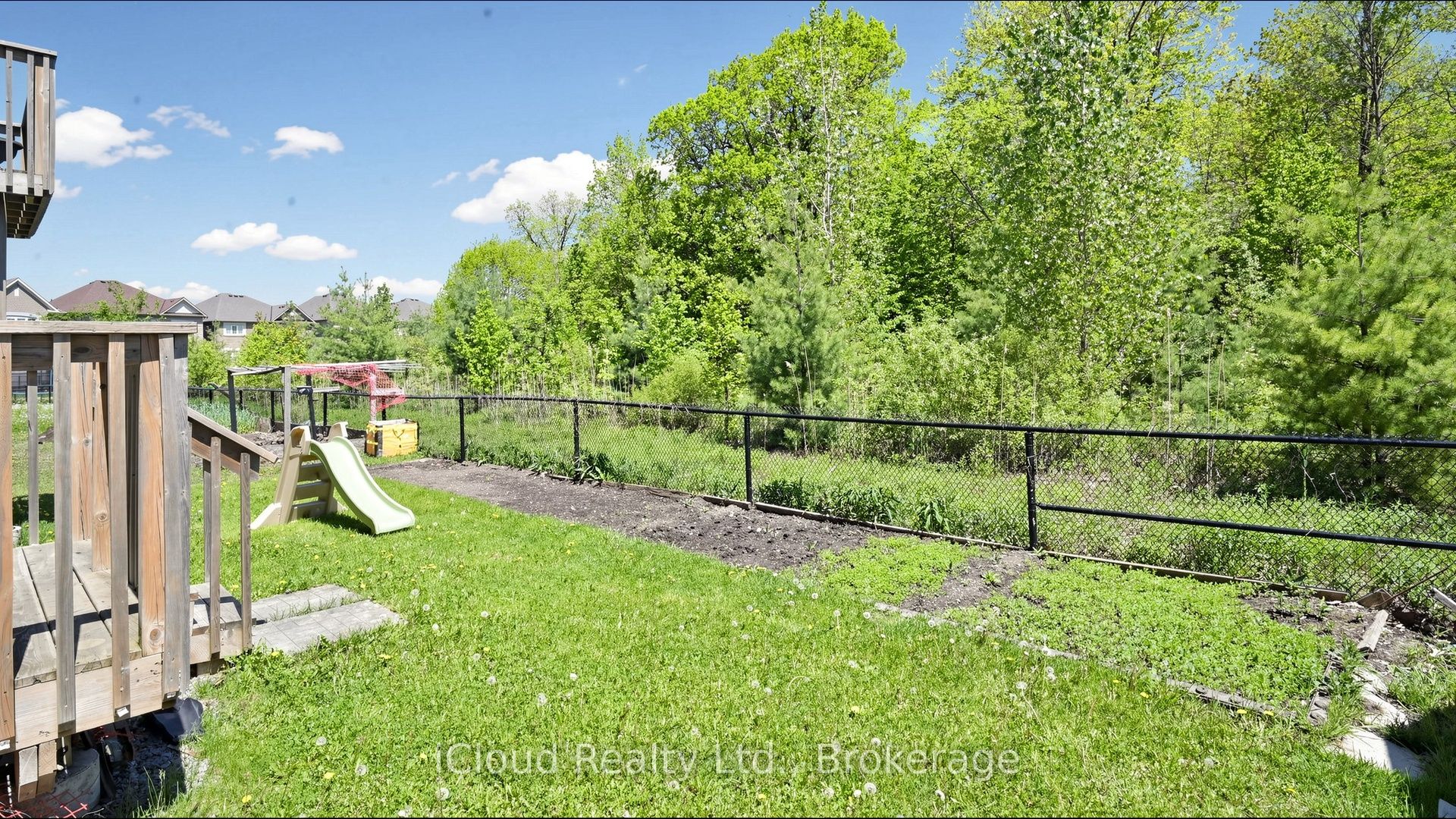 193 Thornbush Boulevard E Property Photo 46