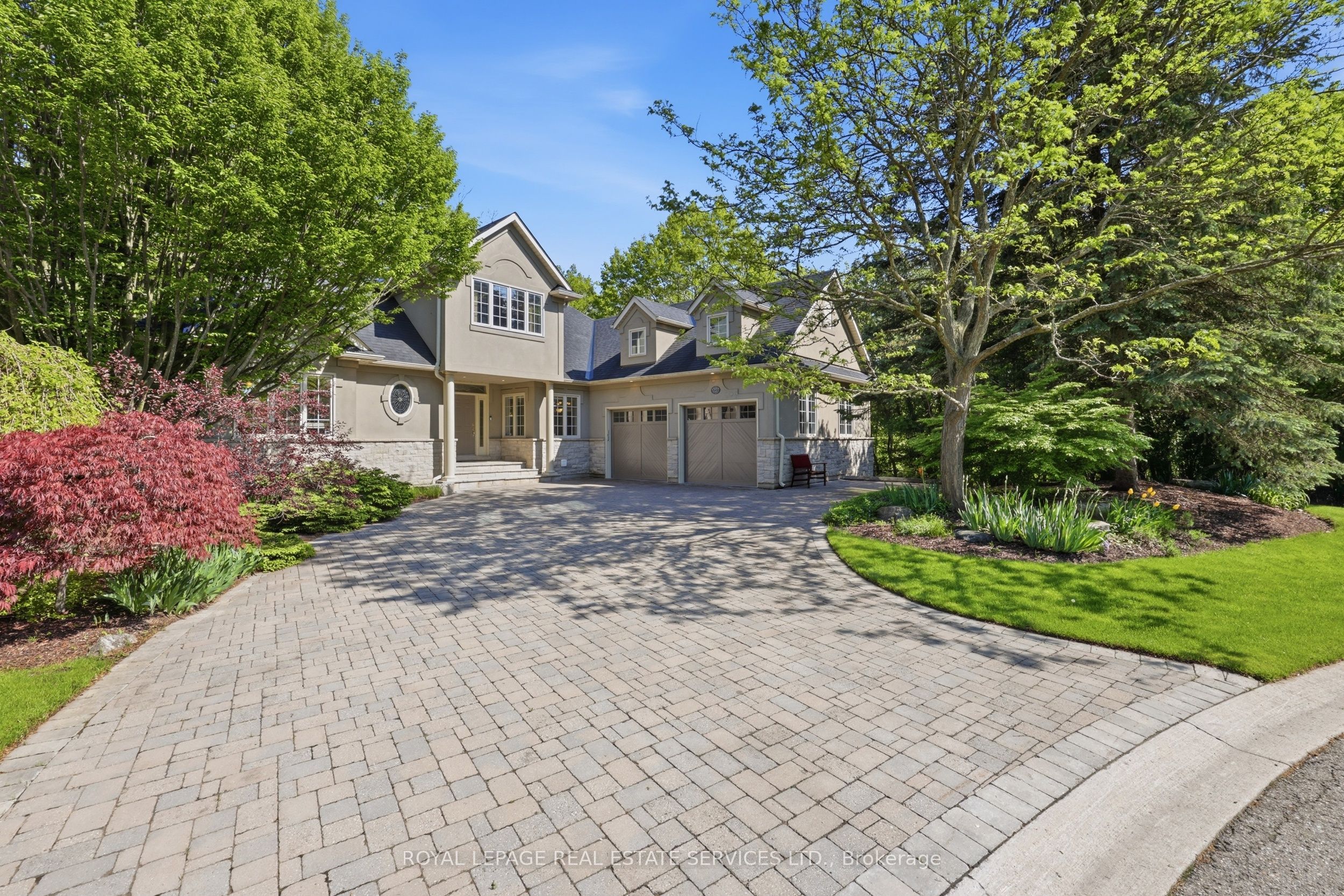 1227 Riverbank Way Property Photo 1