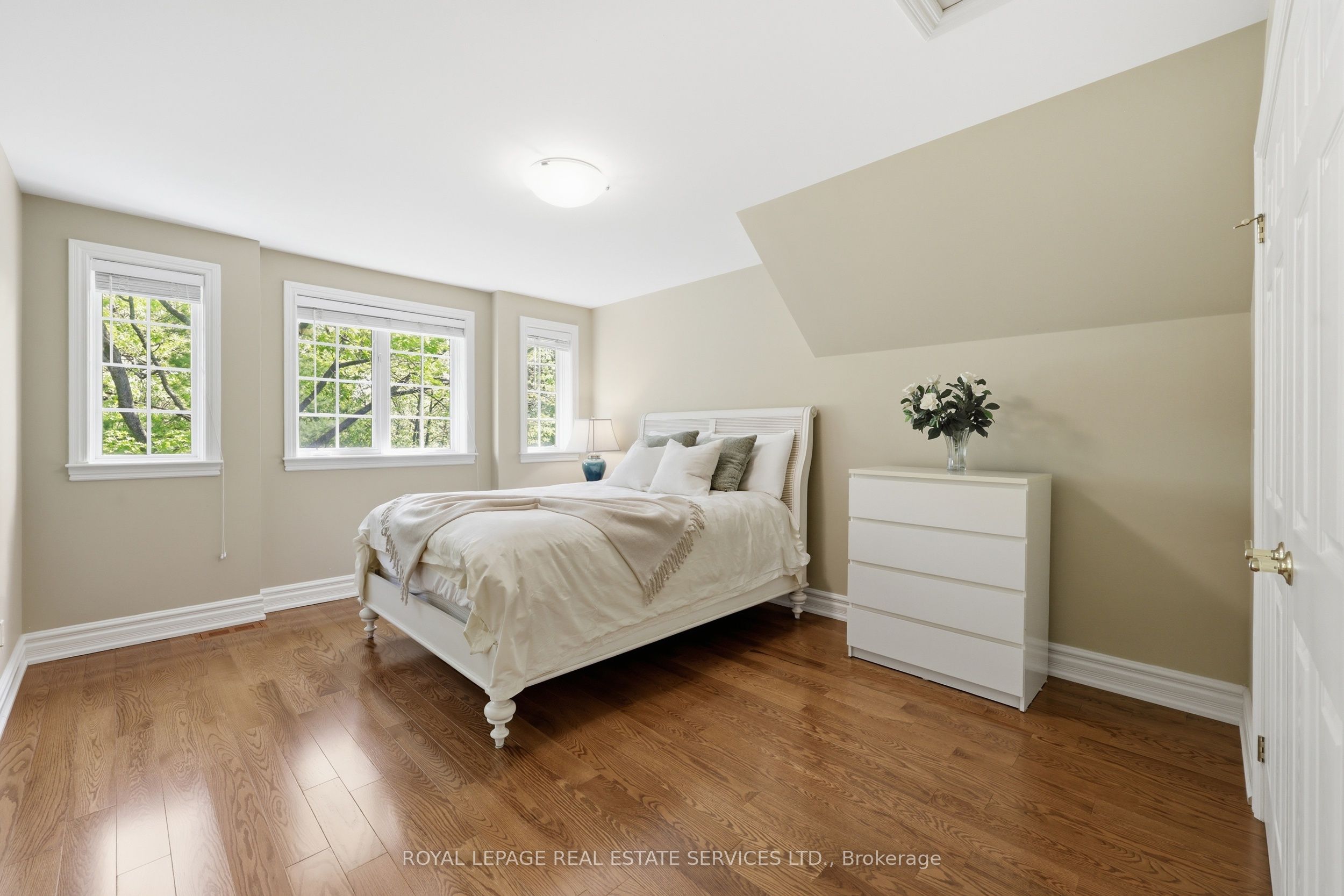 1227 Riverbank Way Property Photo 36