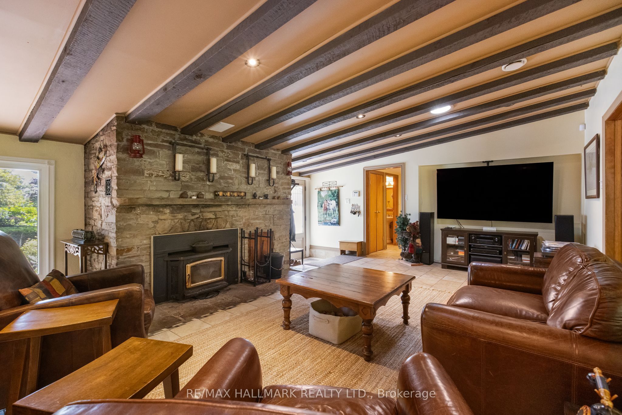 14728 Heritage Road Property Photo 4