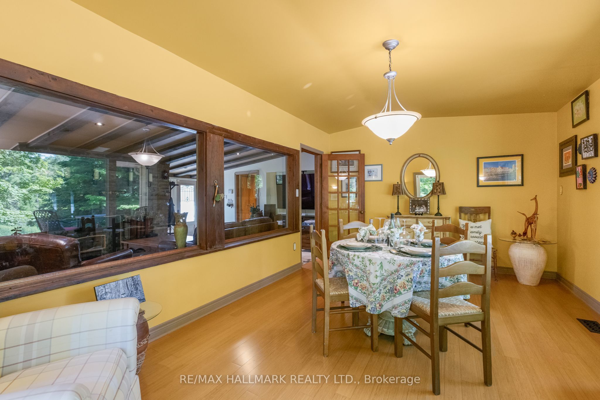 14728 Heritage Road Property Photo 6