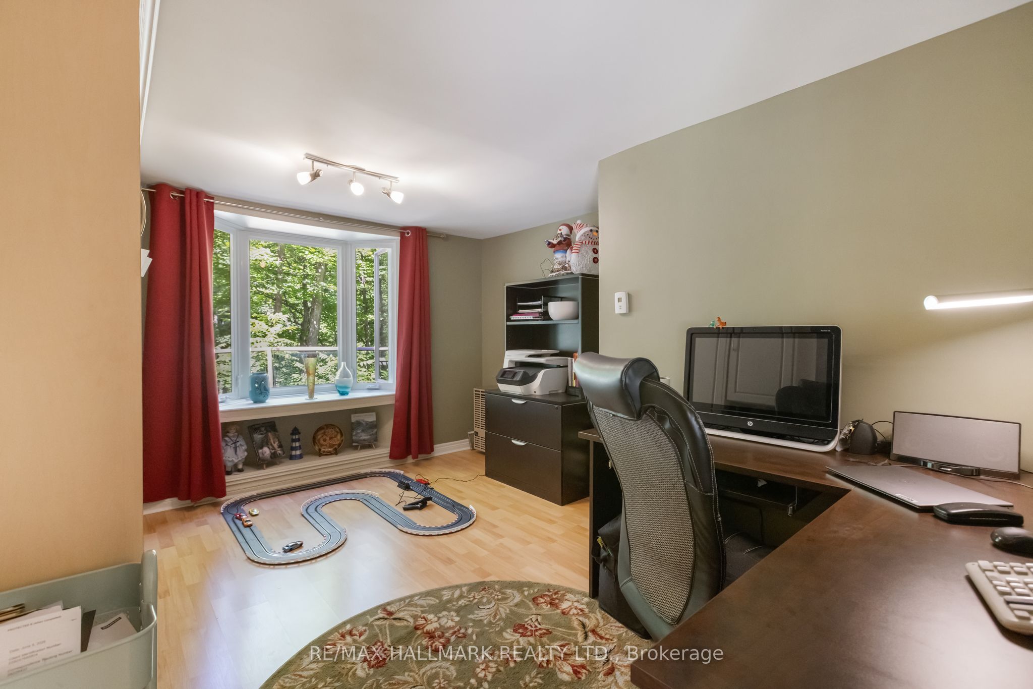 14728 Heritage Road Property Photo 8