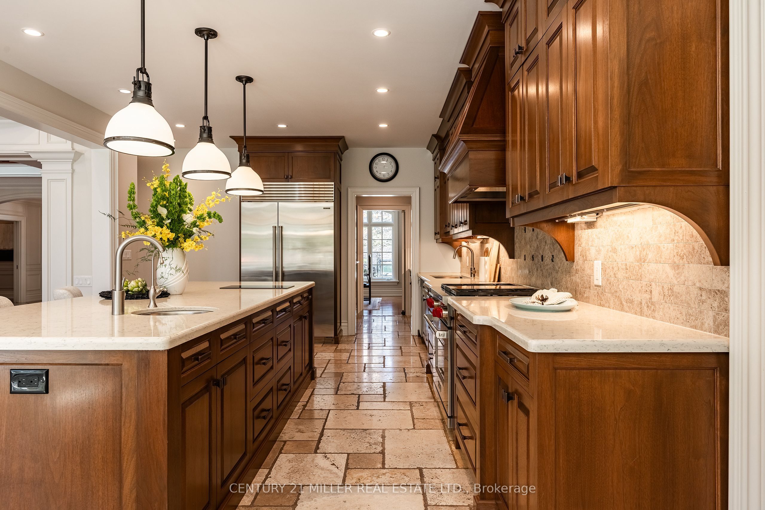 2096 Lakeshore Road E Property Photo 15