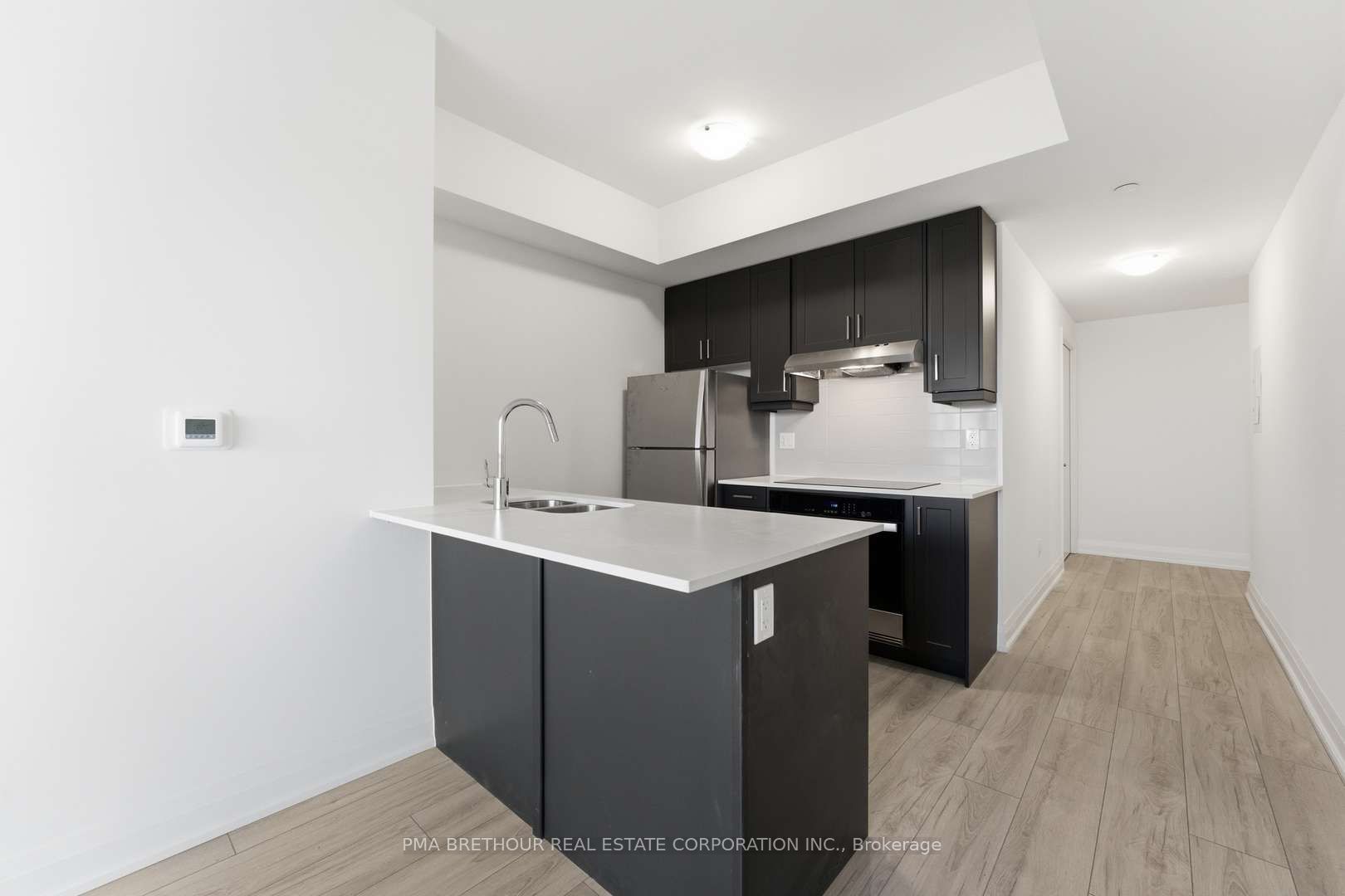 1035 Southdown Road 1812 Property Photo 4