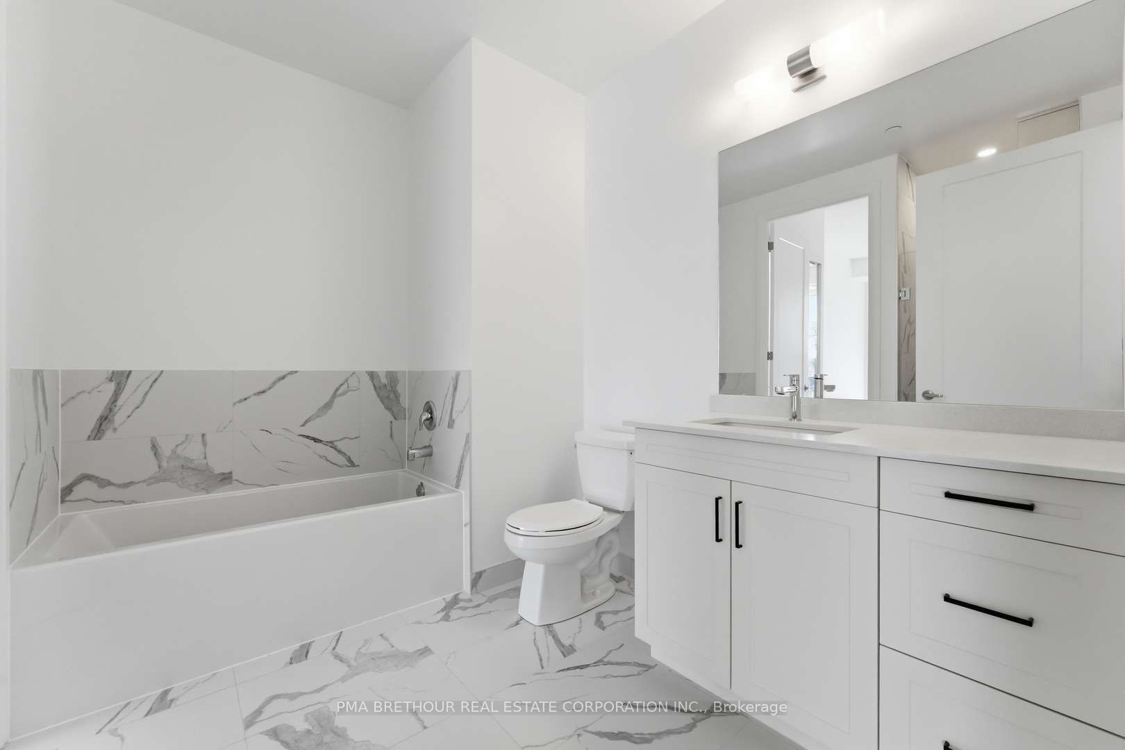 1035 Southdown Road 105 Property Photo 6