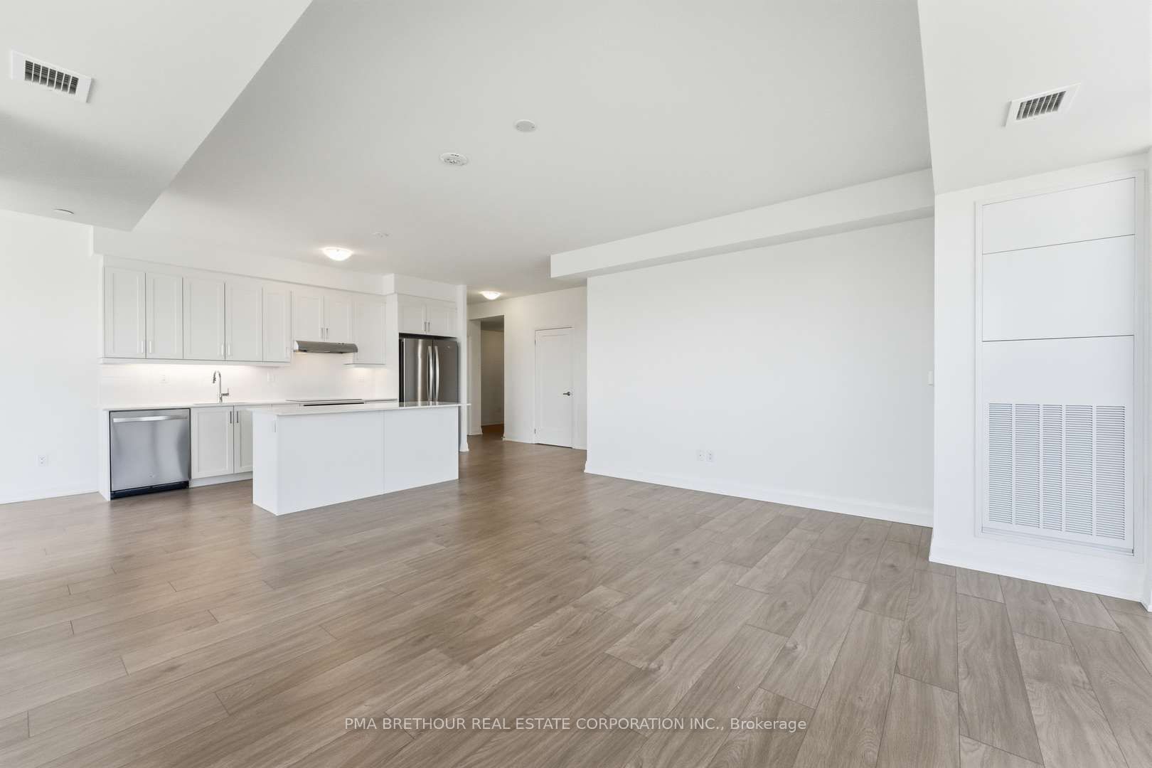 1035 Southdown Road 1809 Property Photo 1
