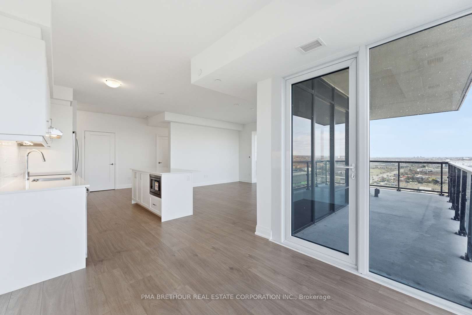 1035 Southdown Road 1809 Property Photo 5