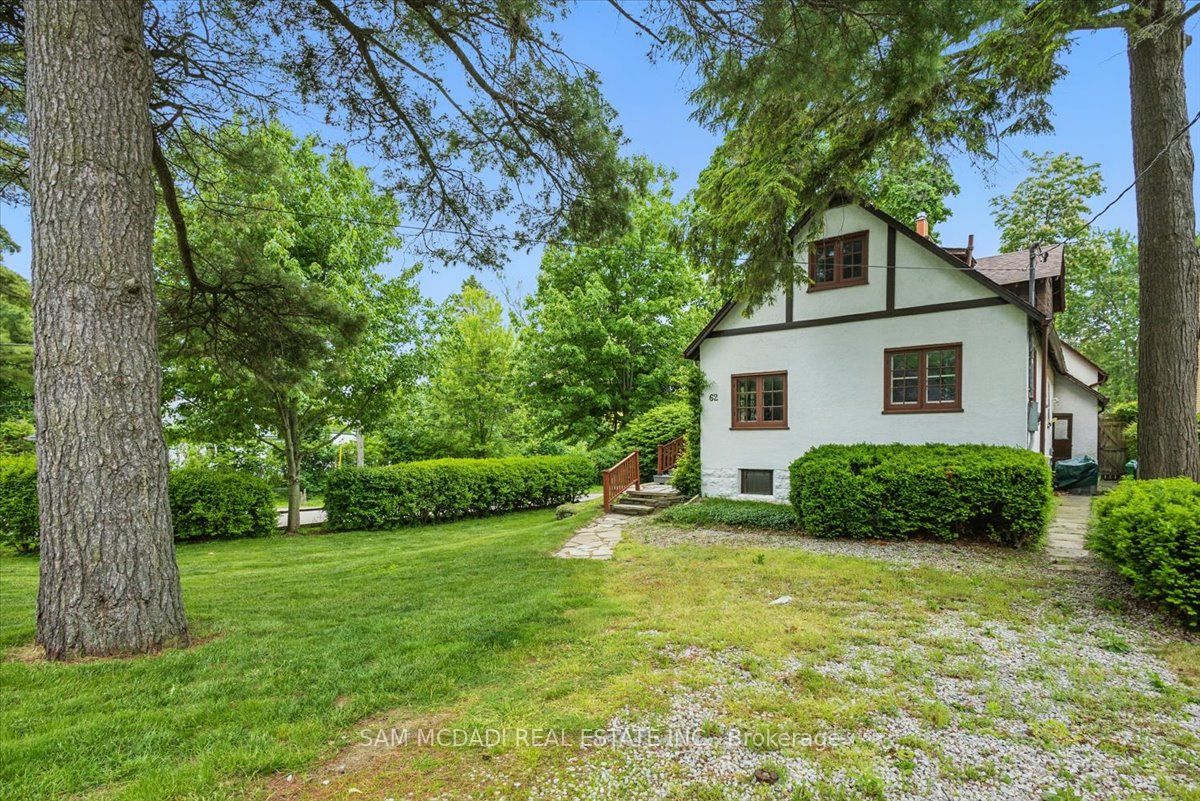 62 Maple Avenue S Property Photo 5