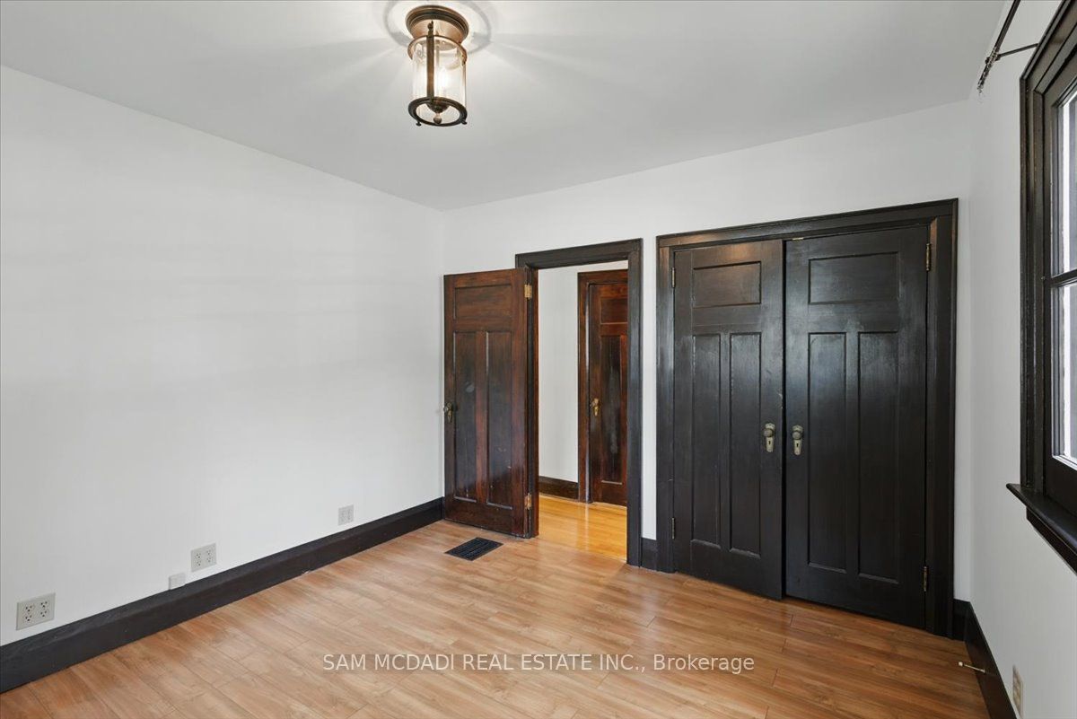 62 Maple Avenue S Property Photo 9