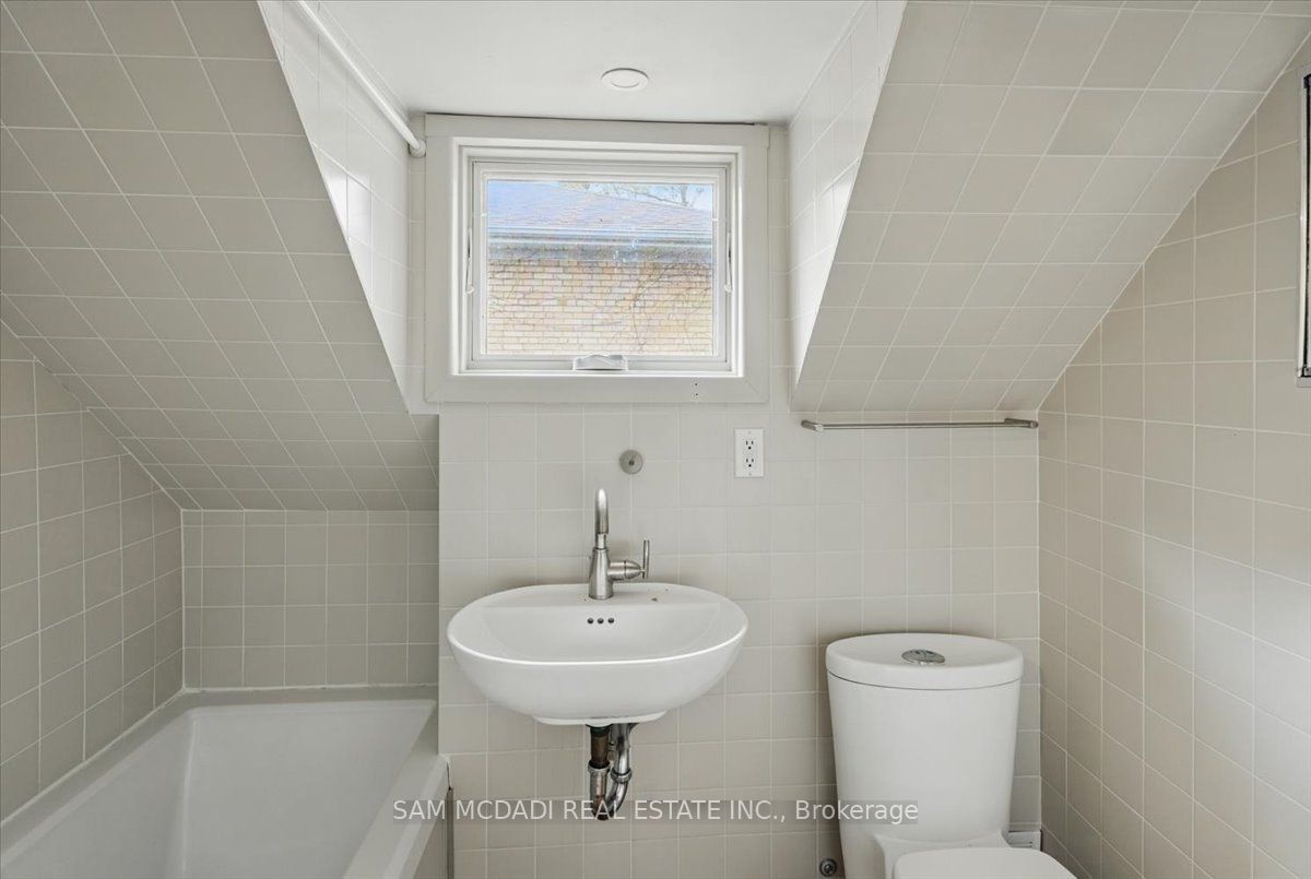 62 Maple Avenue S Property Photo 21