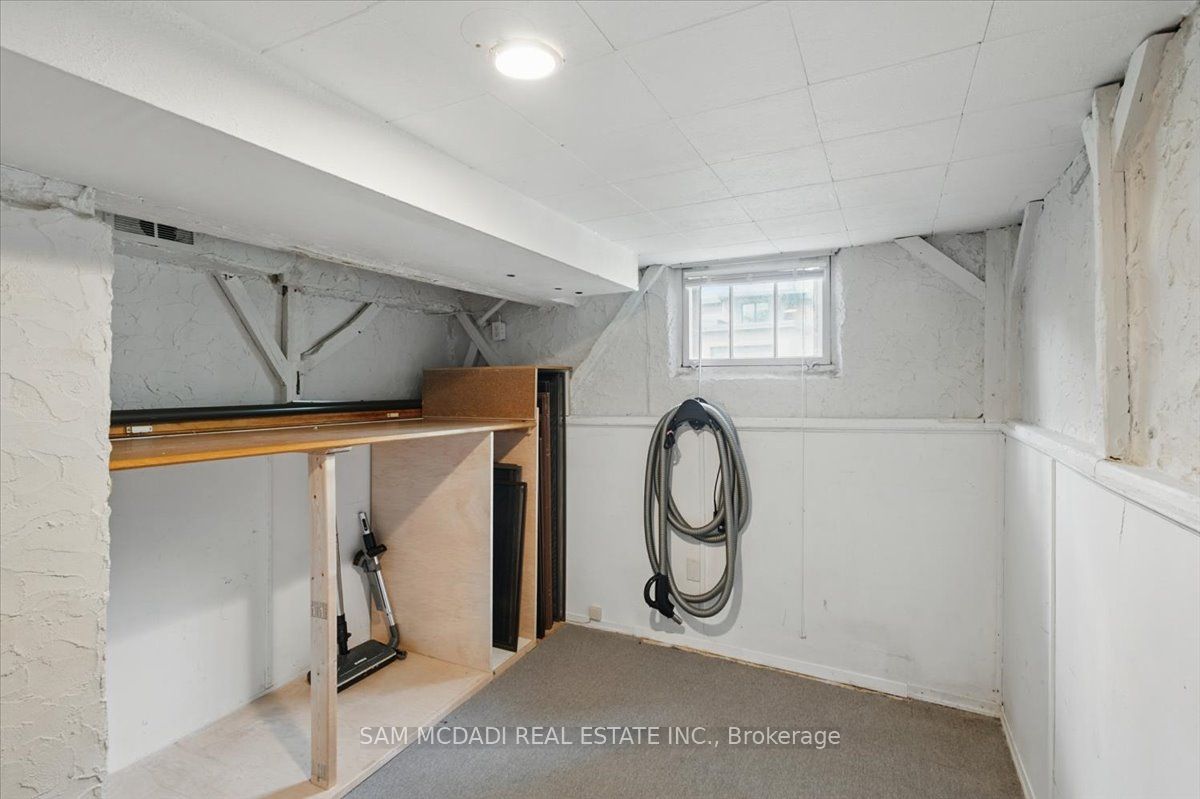 62 Maple Avenue S Property Photo 31
