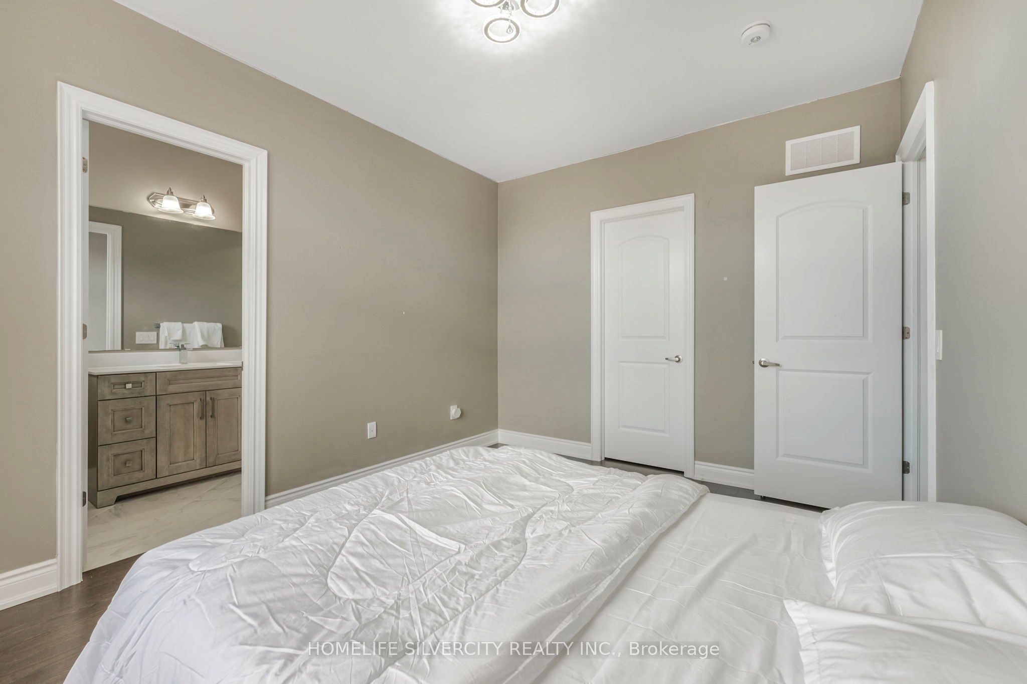 85 James Walker Avenue Property Photo 40